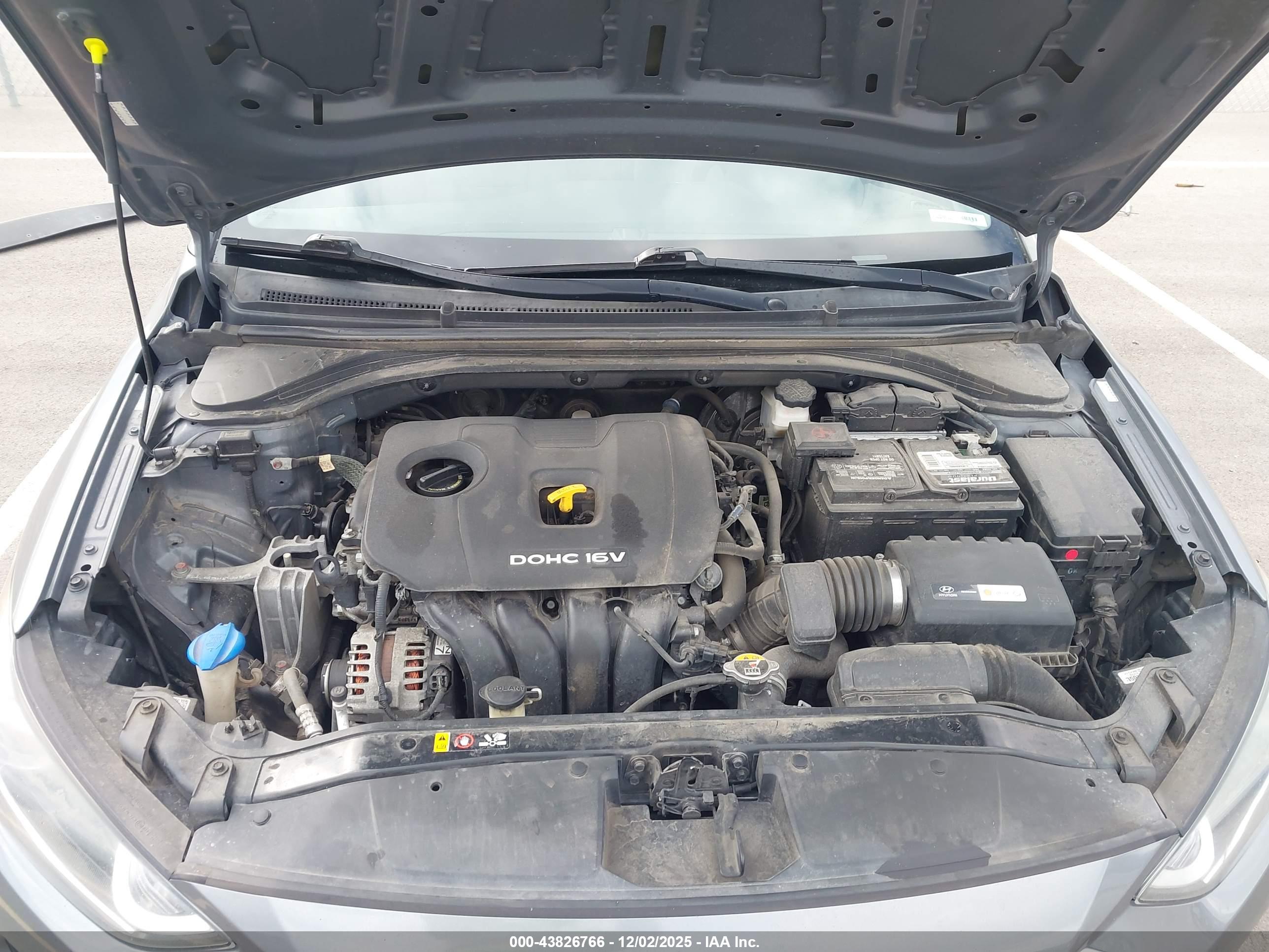 HYUNDAI ELANTRA image 10