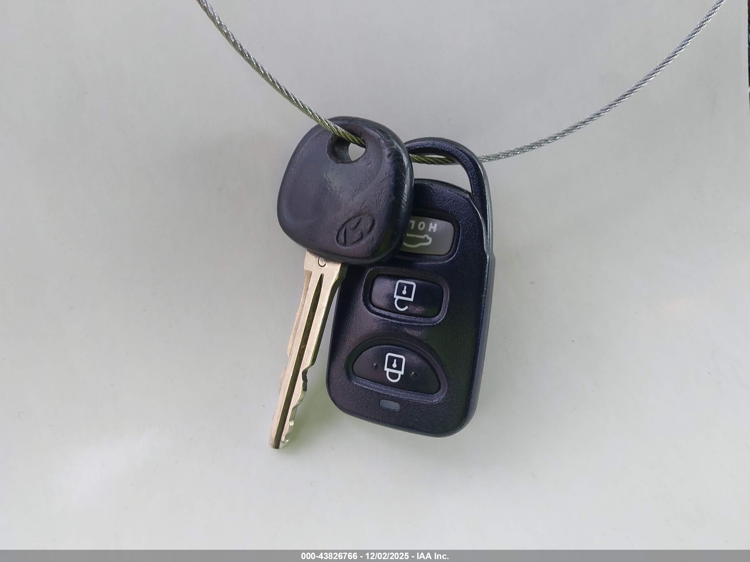 HYUNDAI ELANTRA image 11