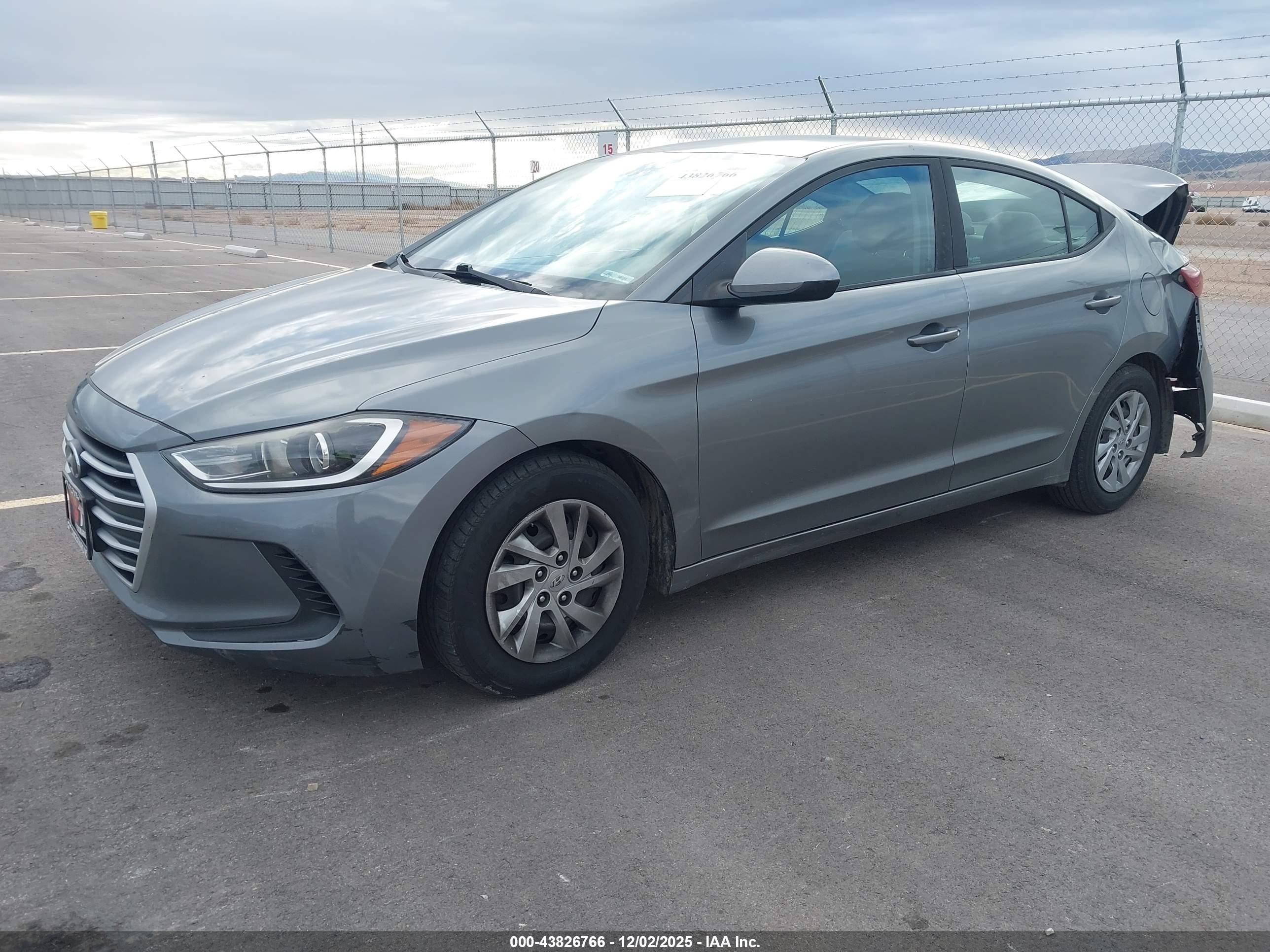 HYUNDAI ELANTRA image 2