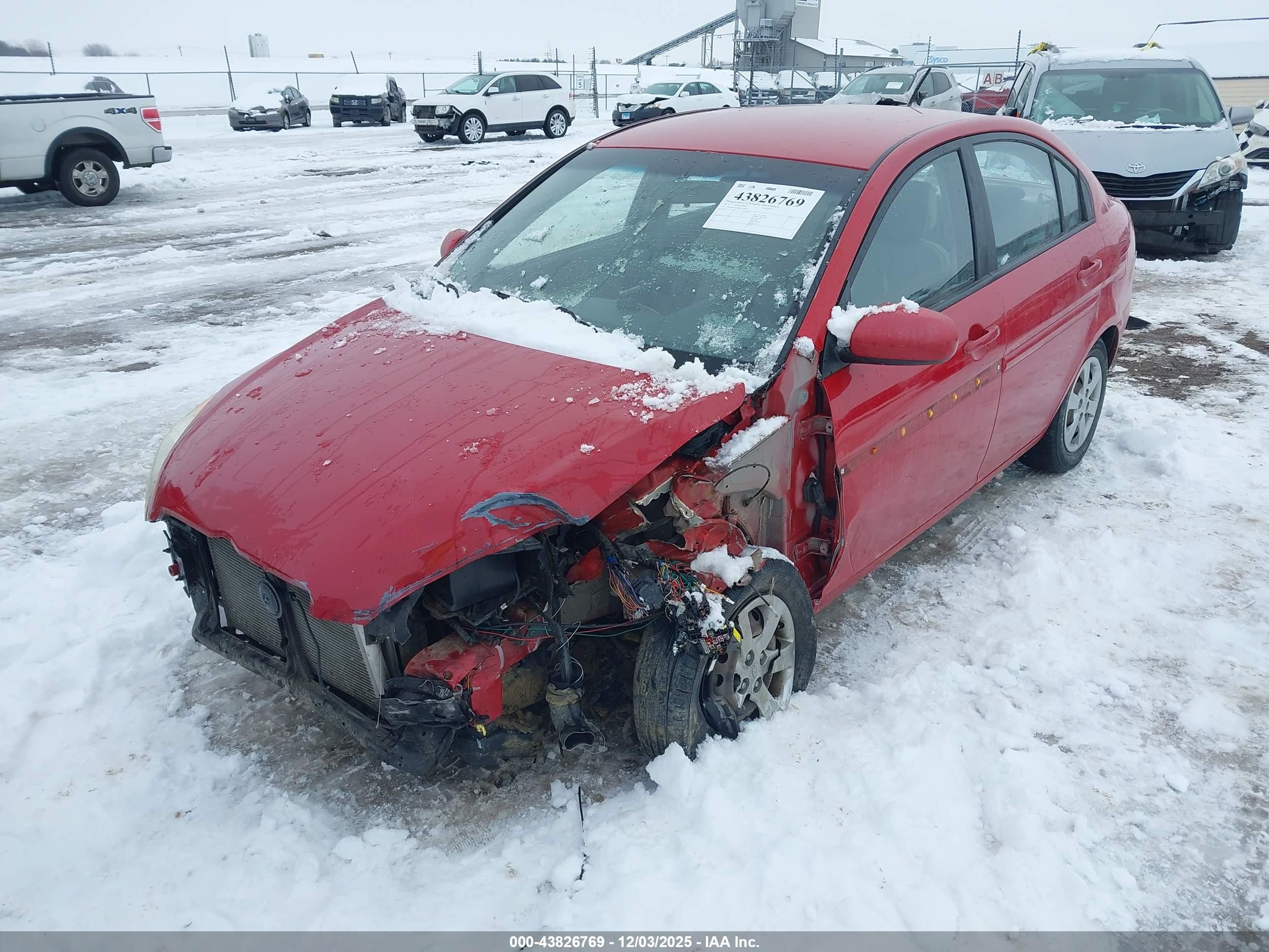 HYUNDAI ACCENT image 2