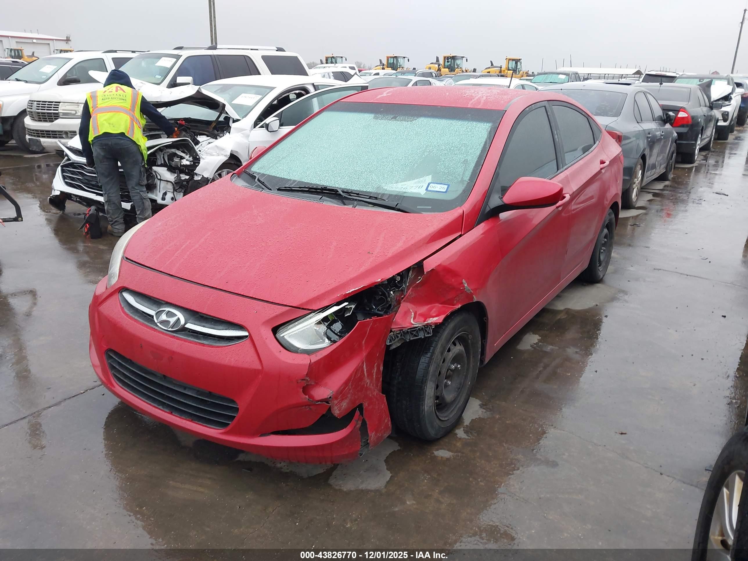 HYUNDAI ACCENT image 2