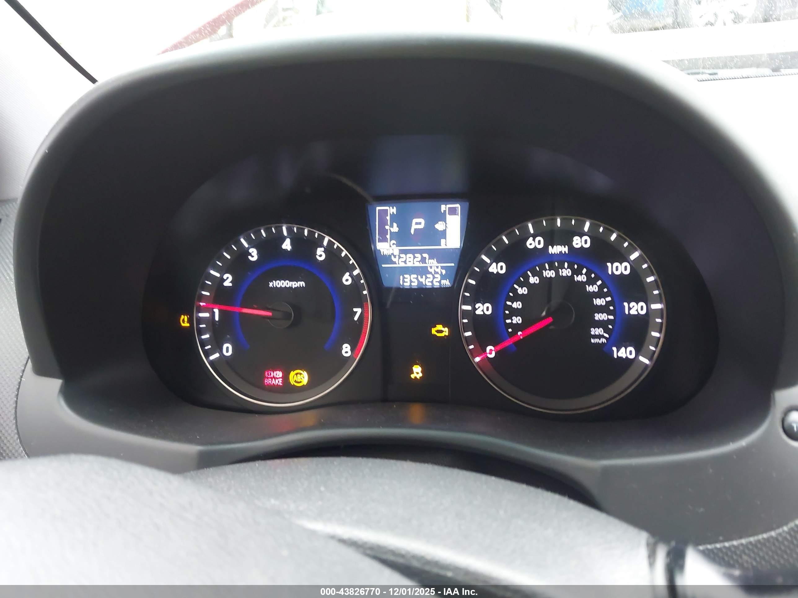 HYUNDAI ACCENT image 7