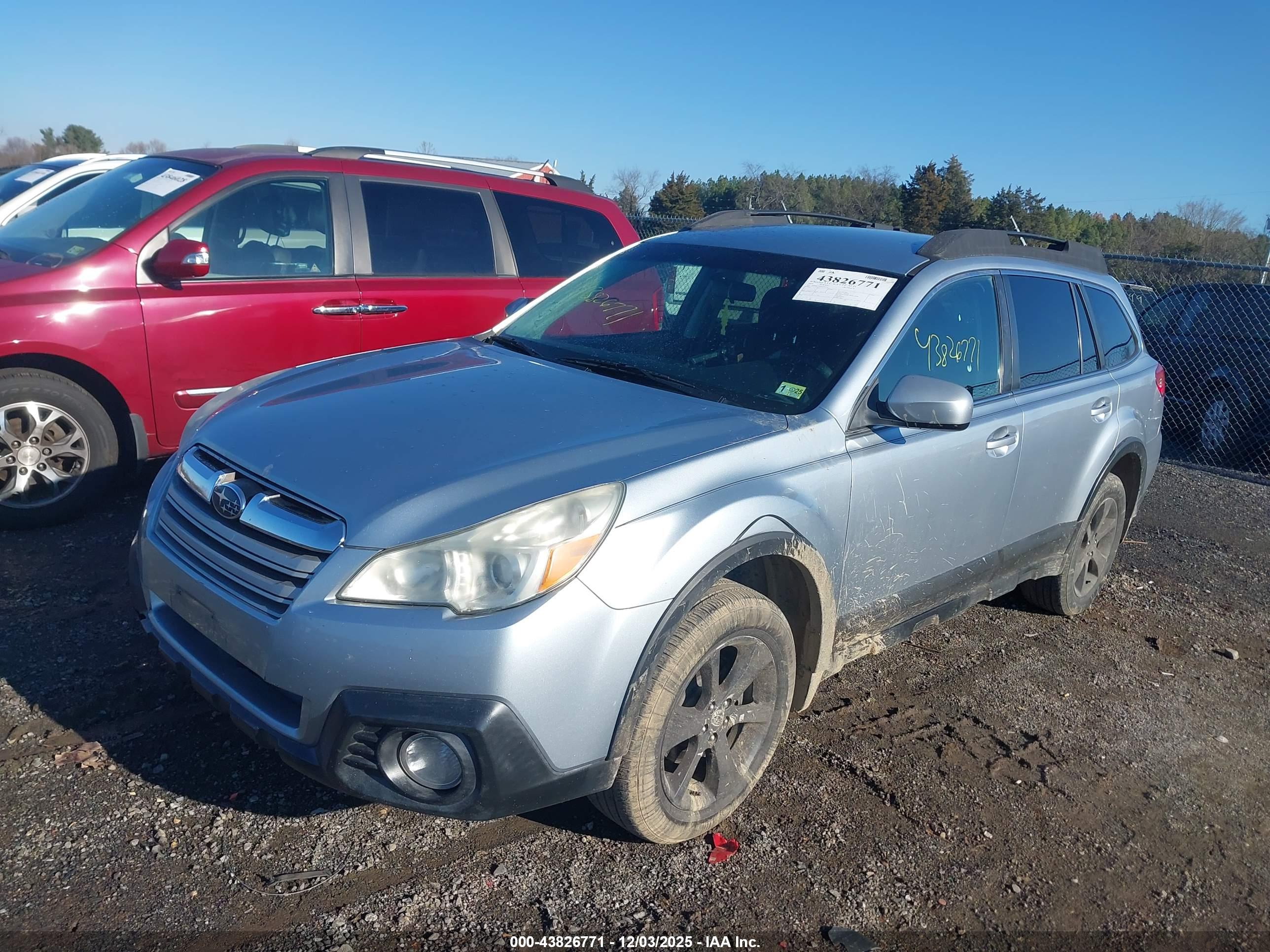SUBARU OUTBACK image 2