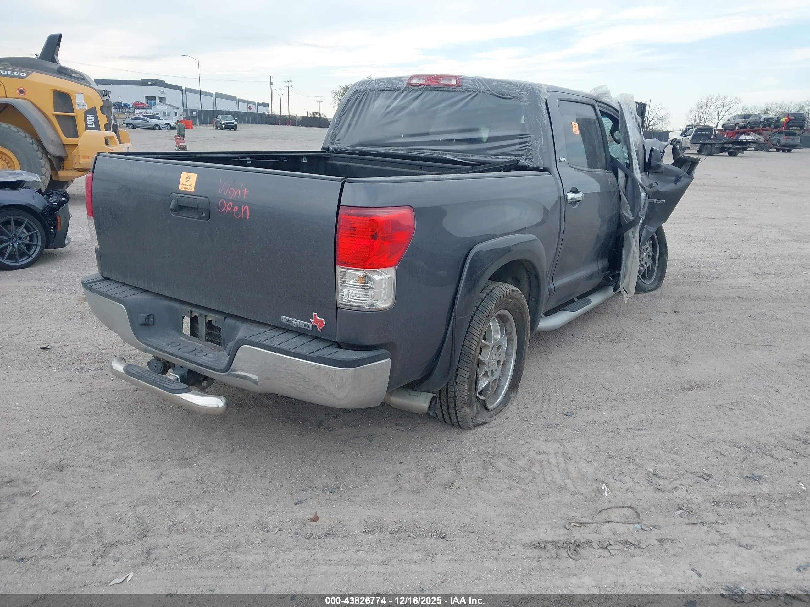 TOYOTA TUNDRA image 4