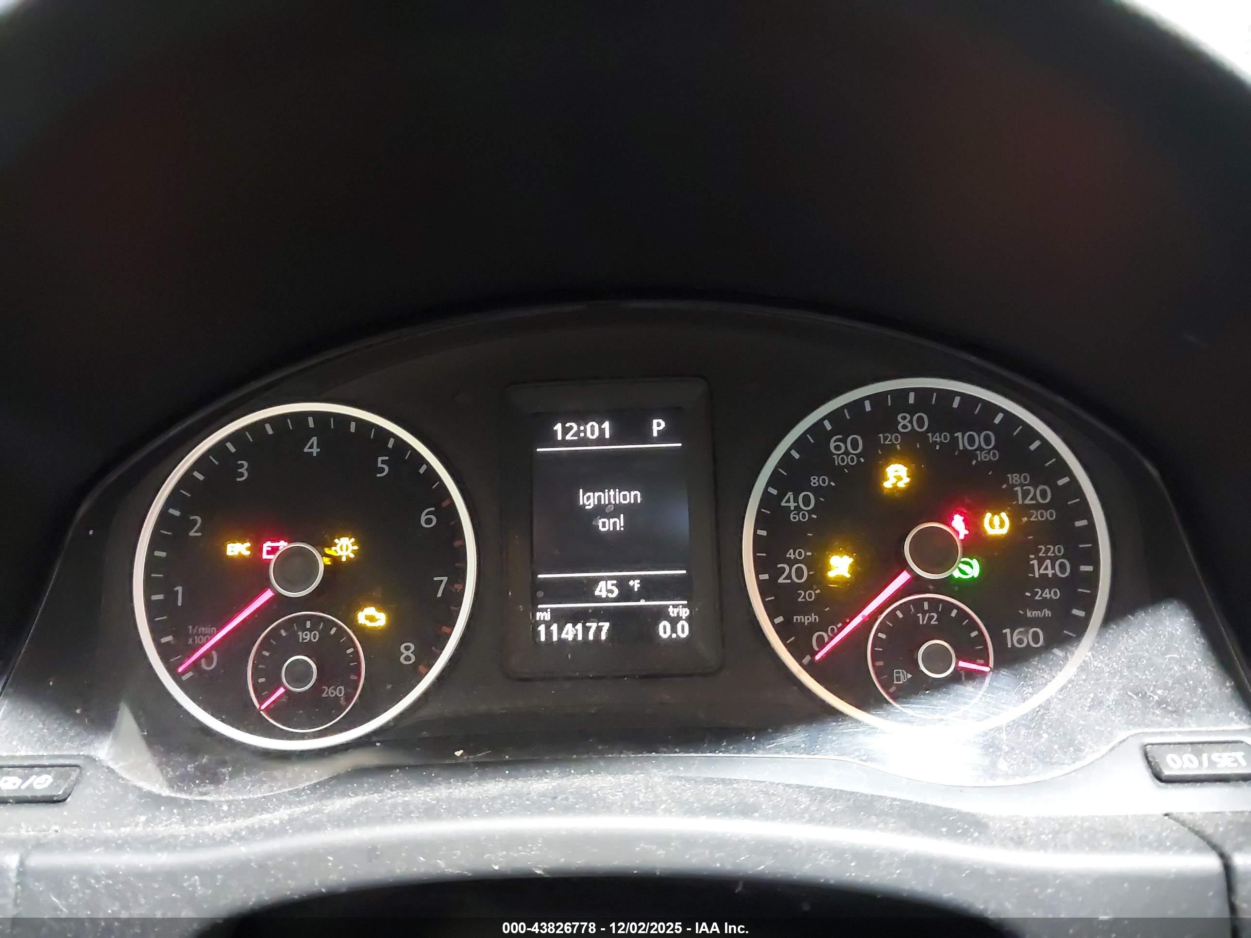 VOLKSWAGEN TIGUAN image 7