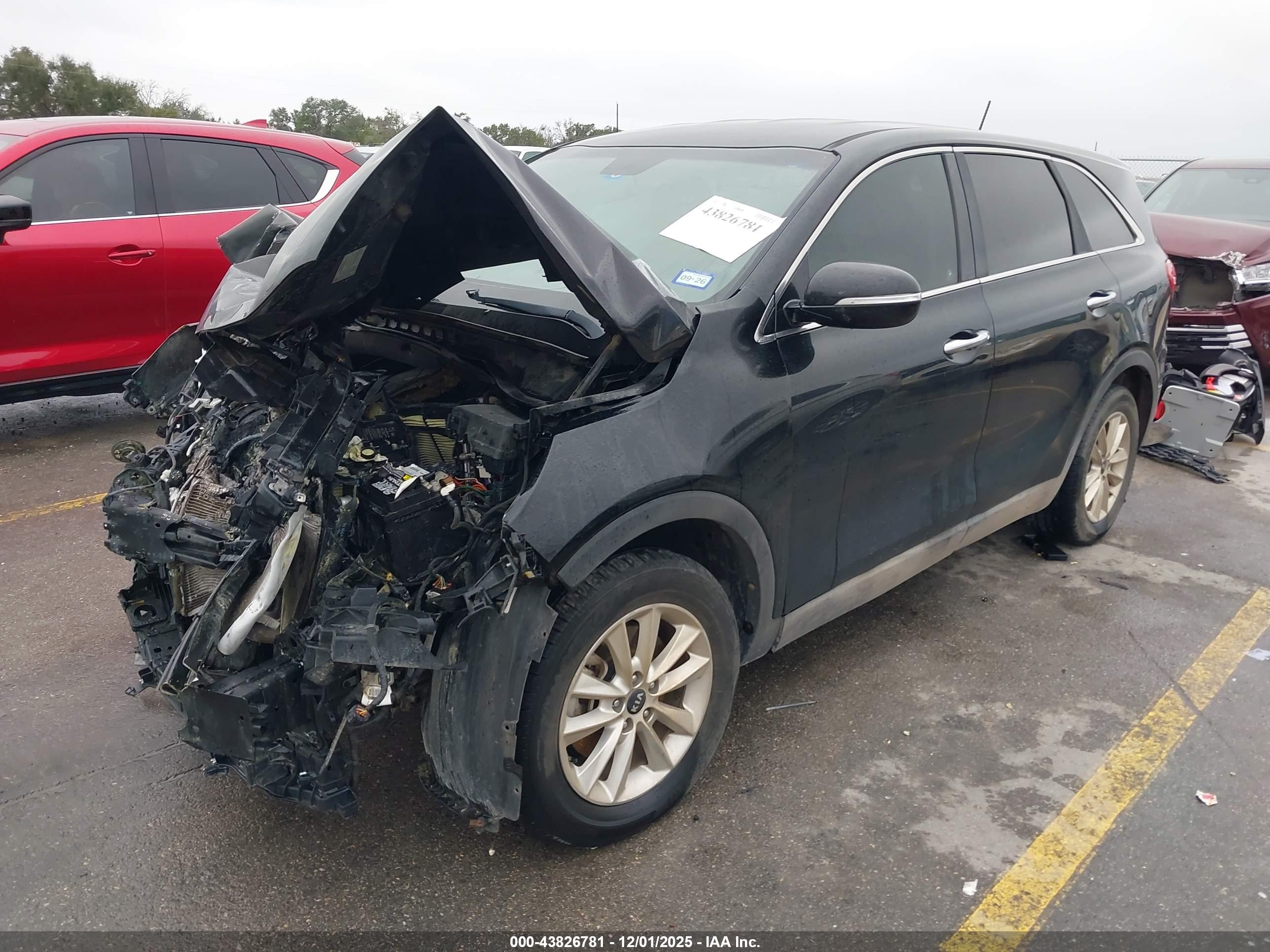 KIA SORENTO image 2