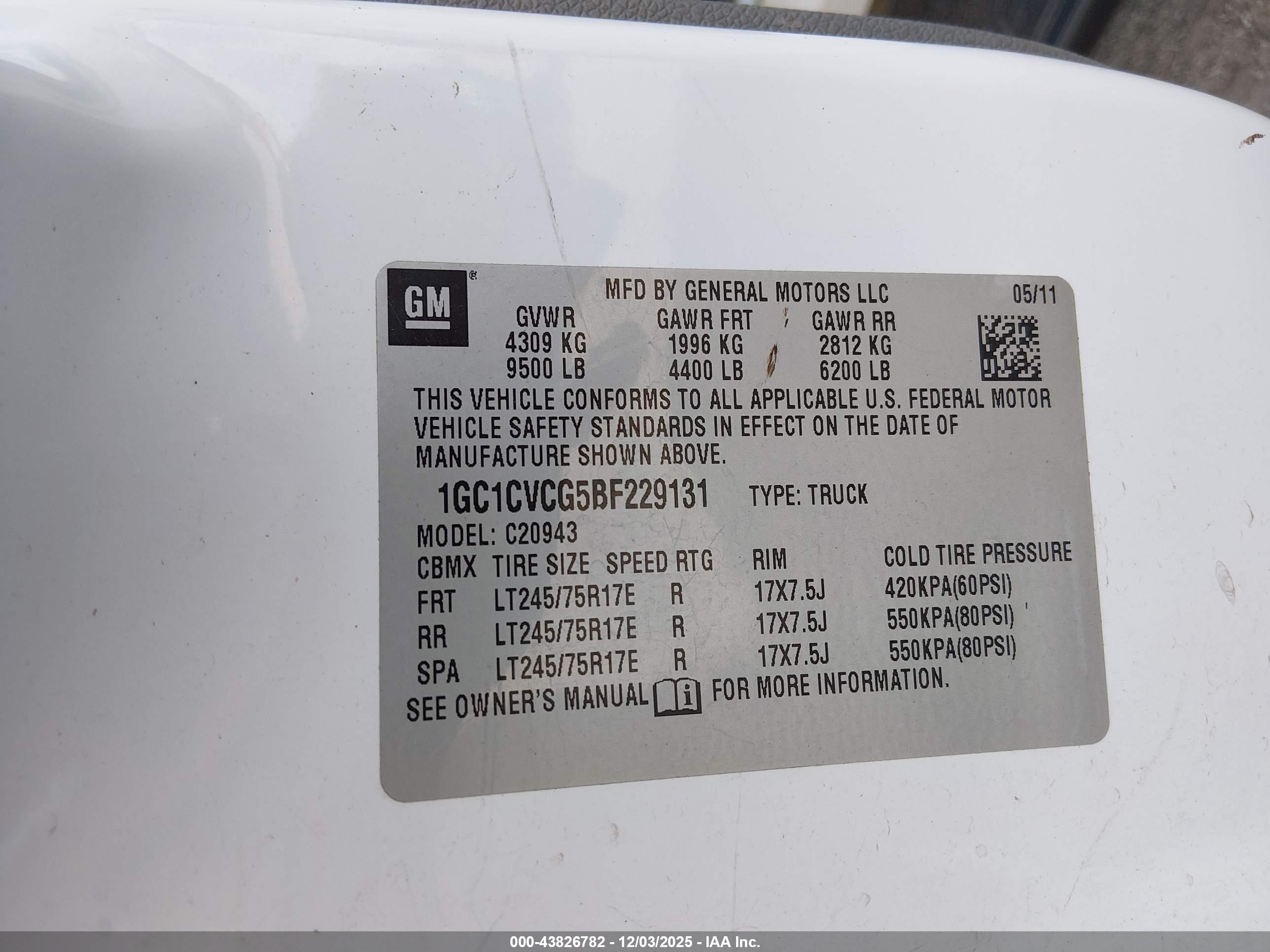 CHEVROLET SILVERADO image 9