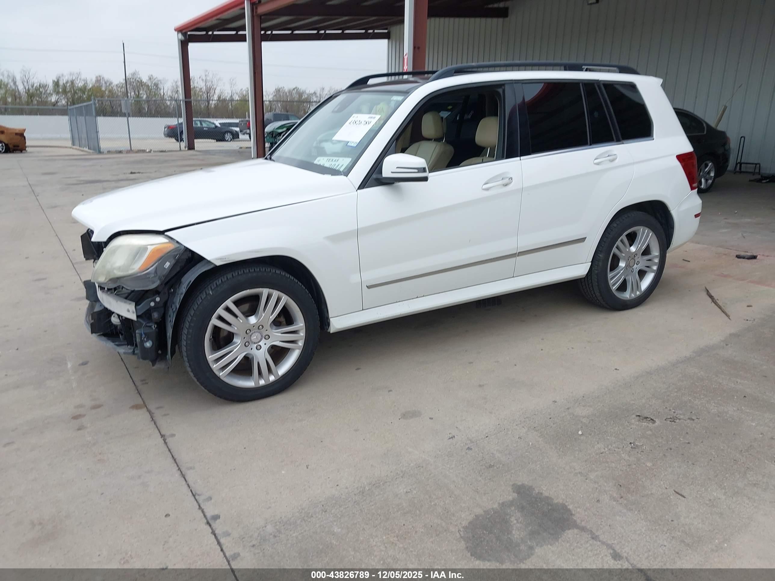 MERCEDES-BENZ GLK image 2