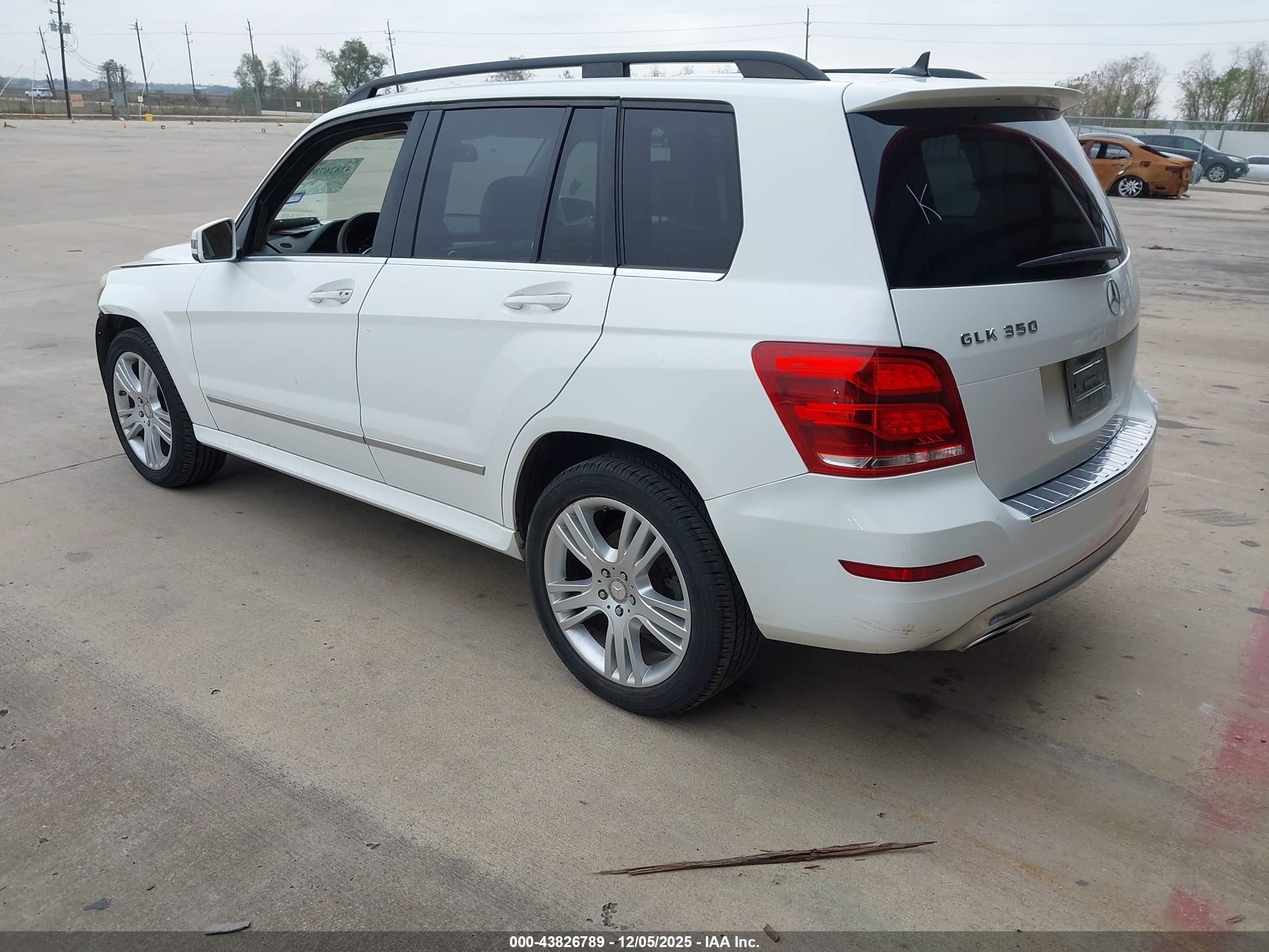 MERCEDES-BENZ GLK image 3