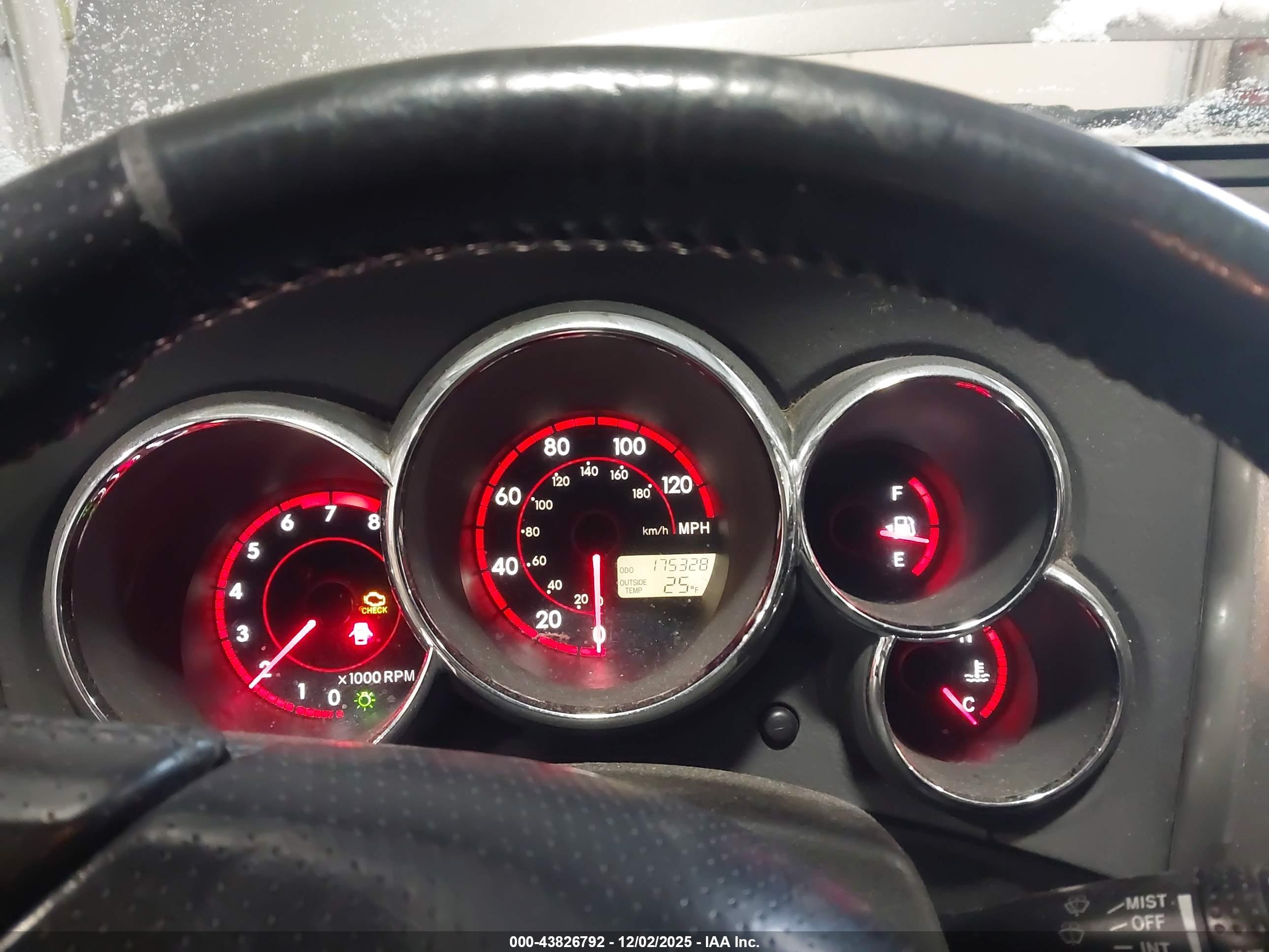 TOYOTA MATRIX image 7