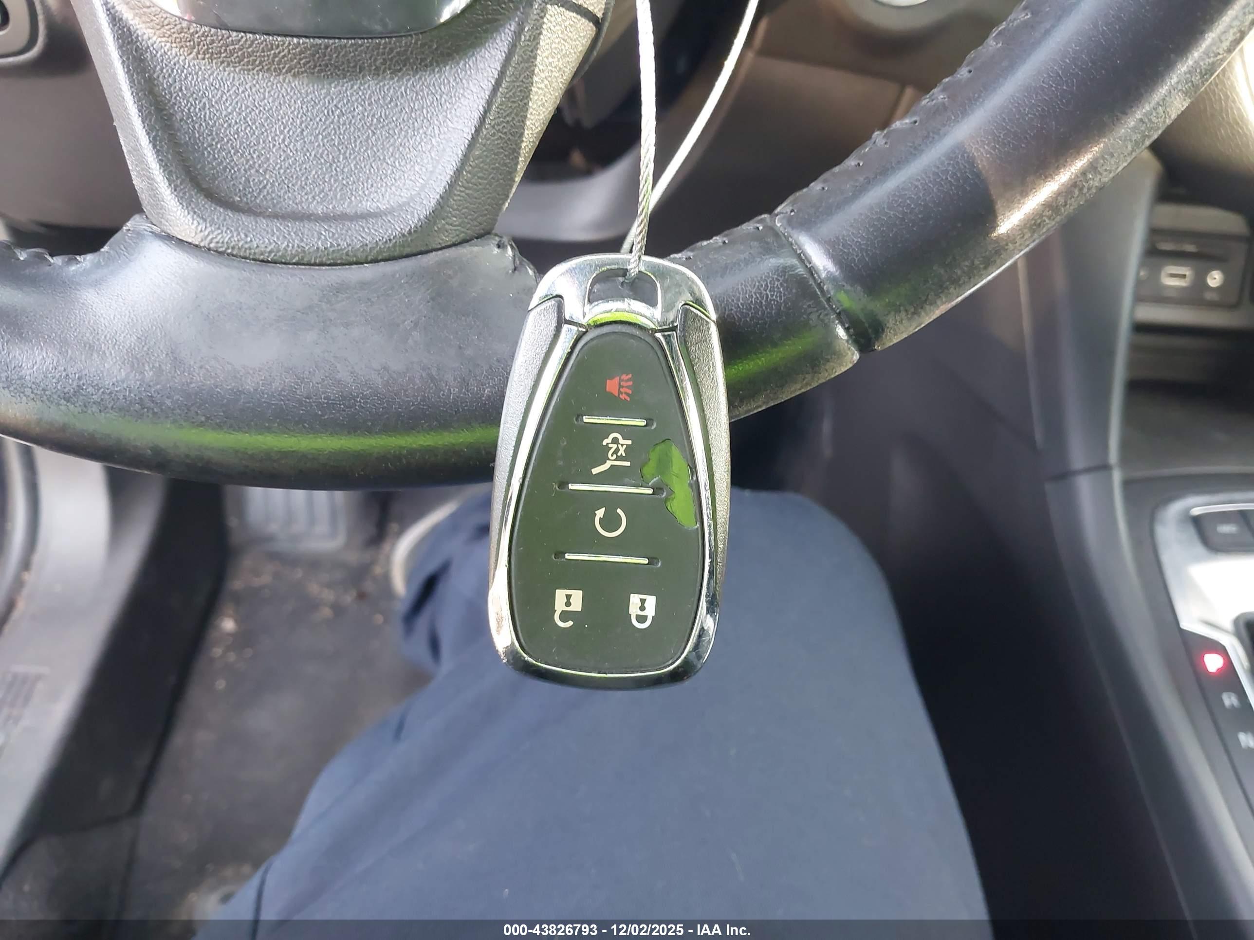 CHEVROLET EQUINOX image 11