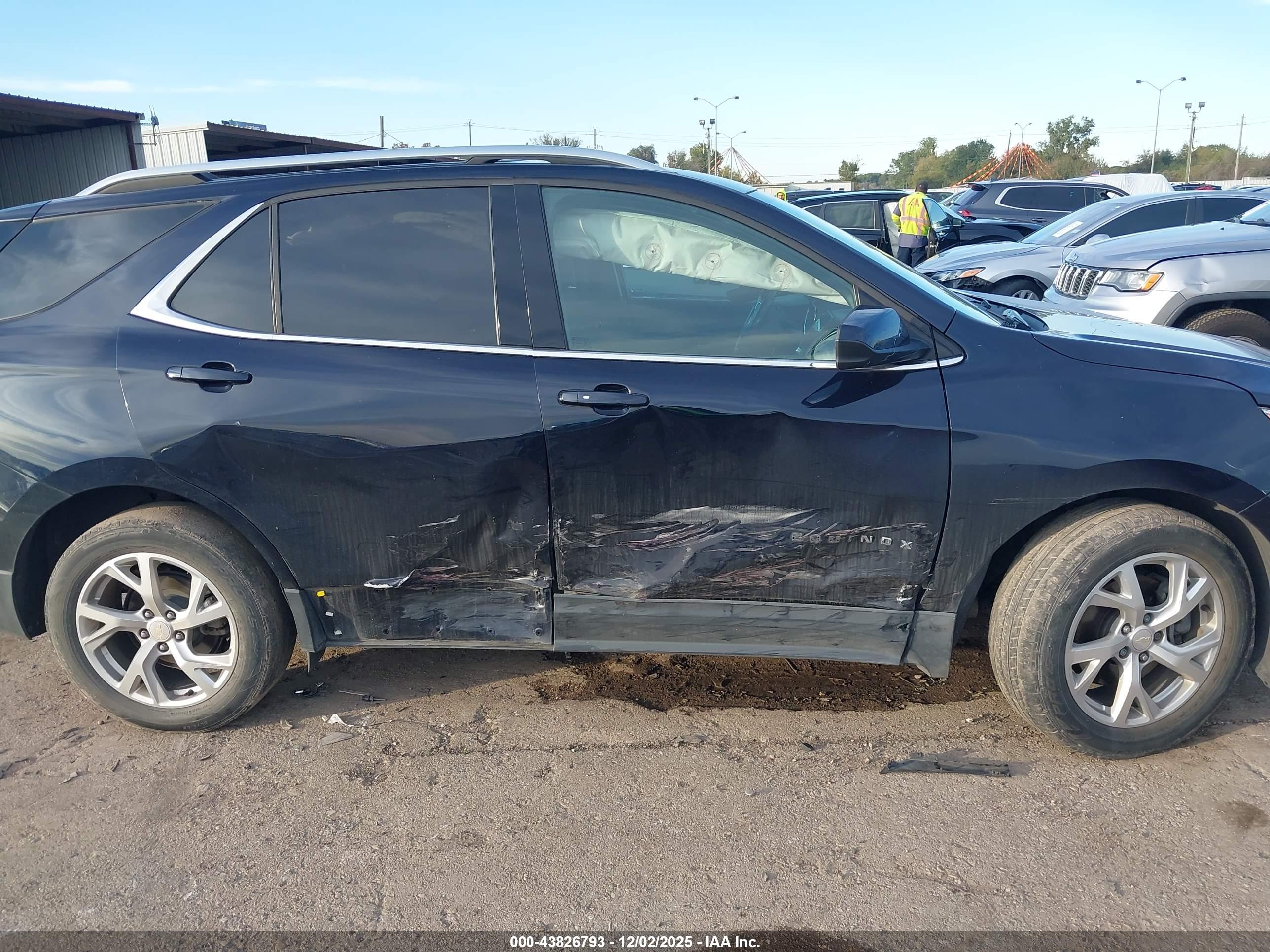CHEVROLET EQUINOX image 6