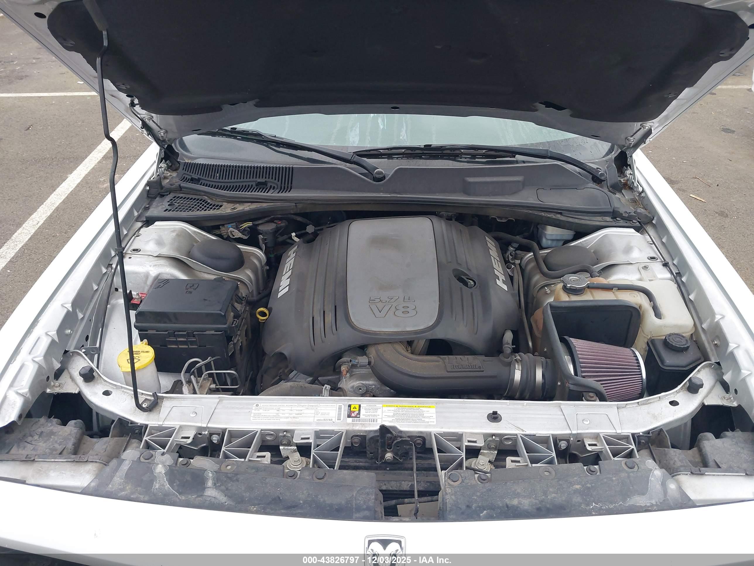 DODGE CHALLENGER image 10