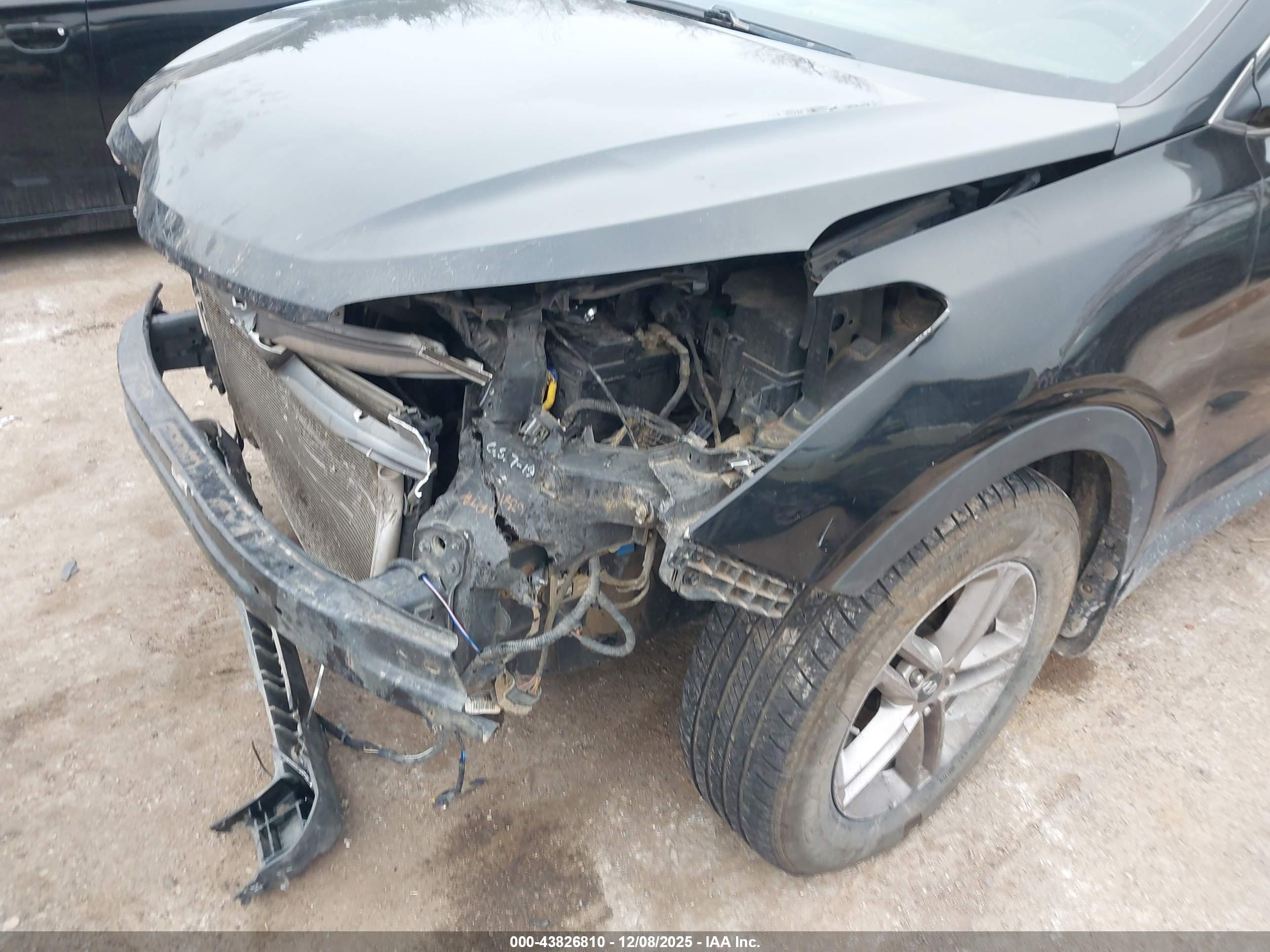 HYUNDAI SANTA image 6