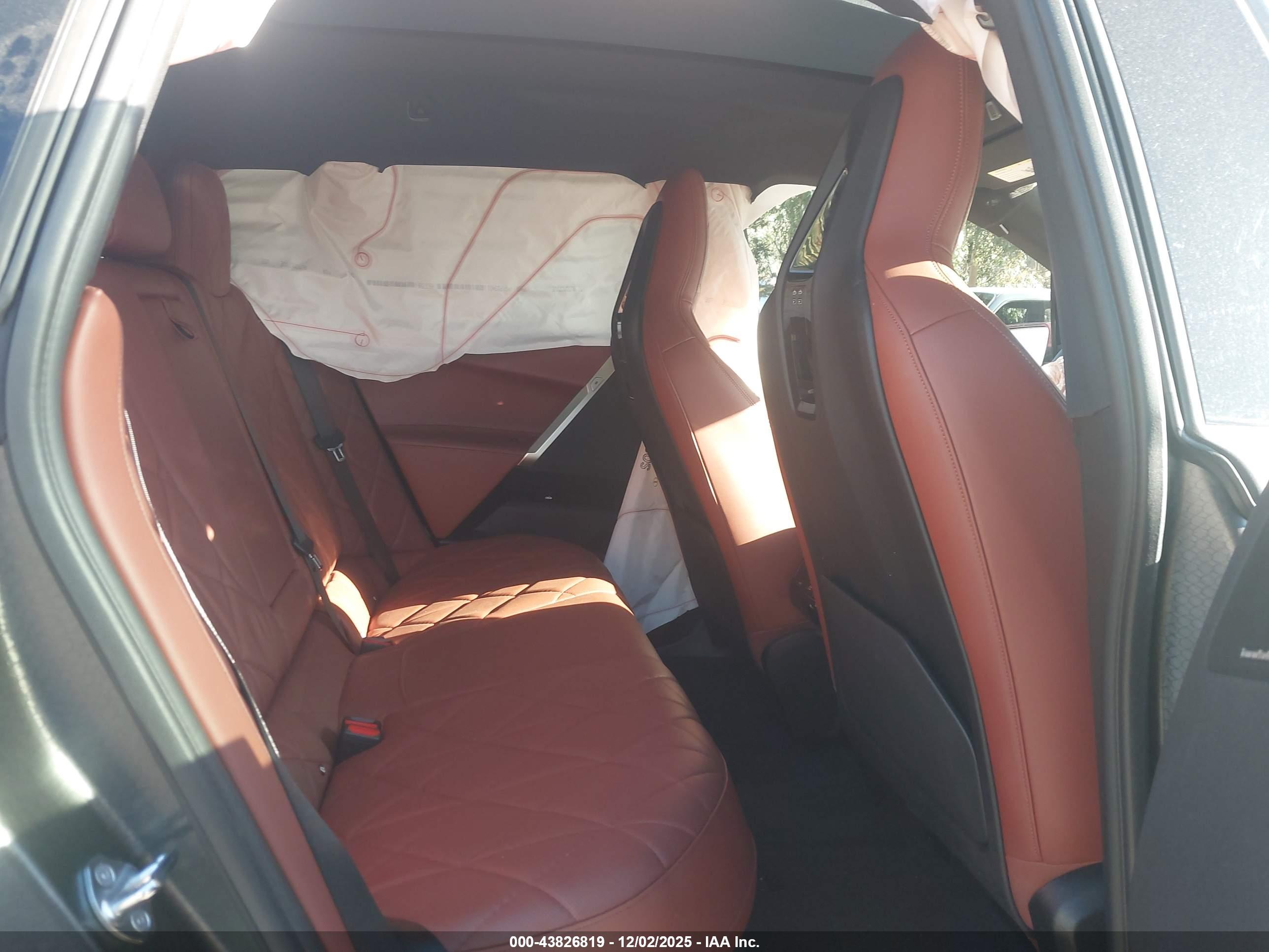 BMW IX image 8