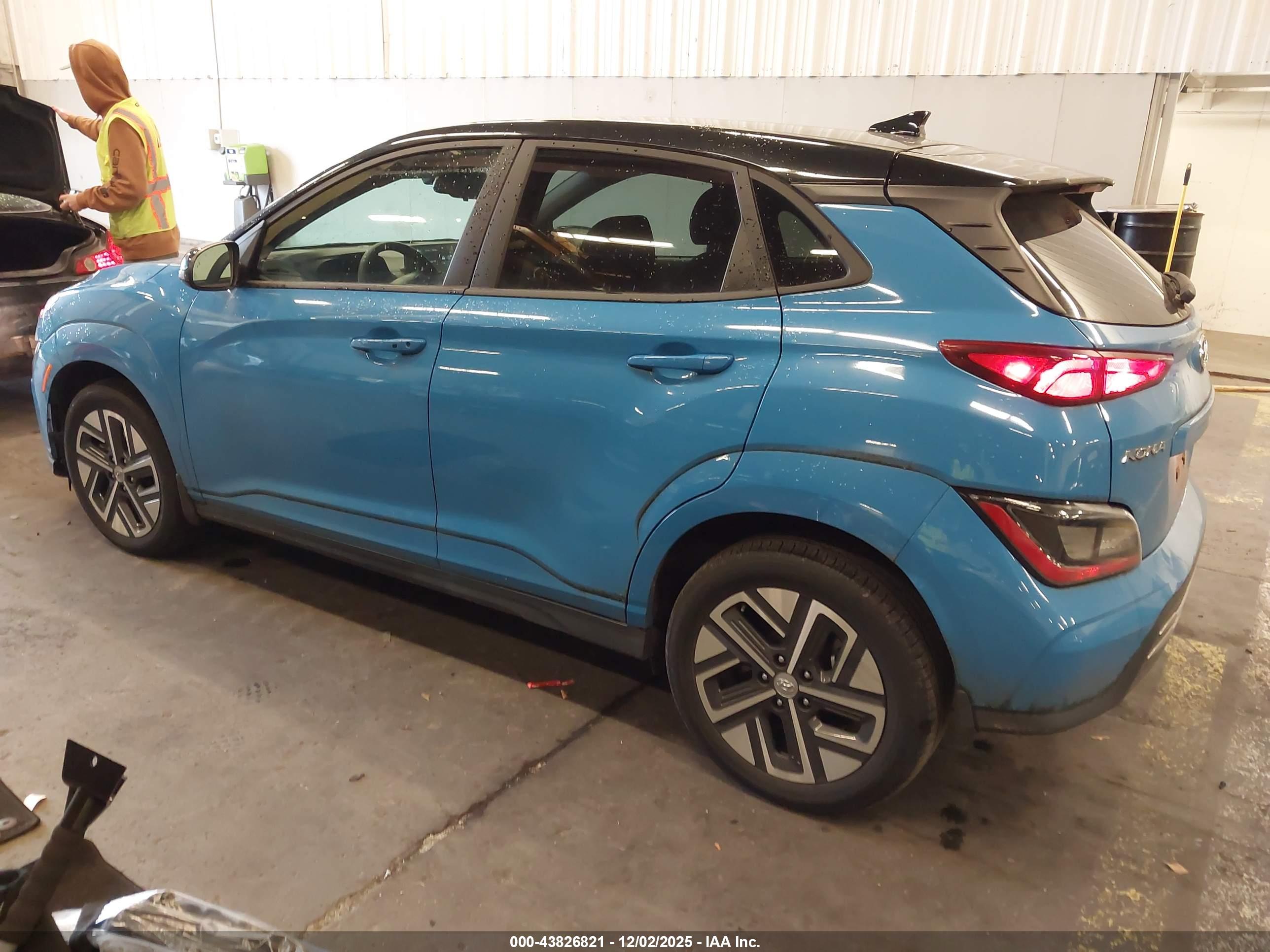 HYUNDAI KONA image 3