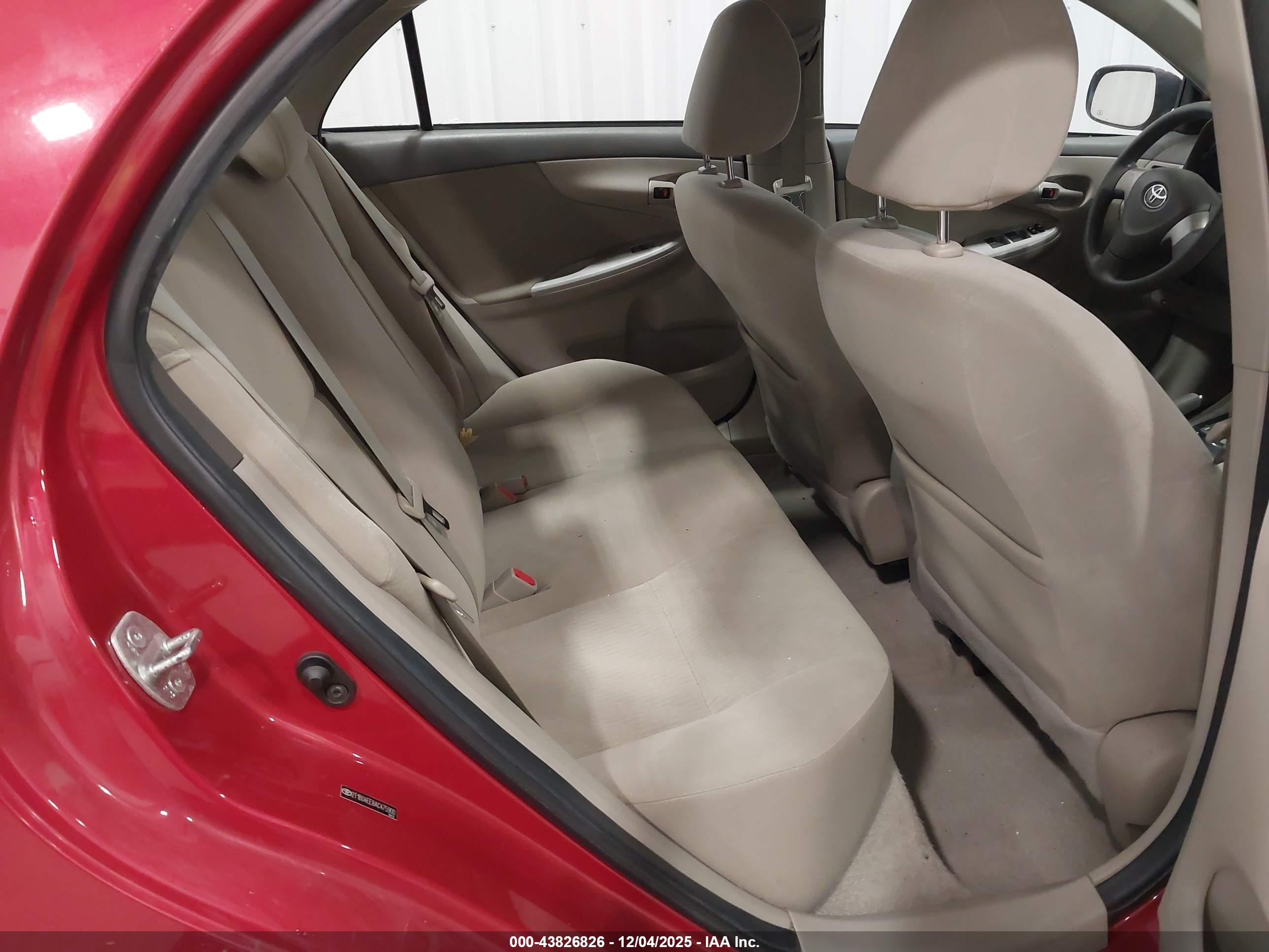 TOYOTA COROLLA image 8