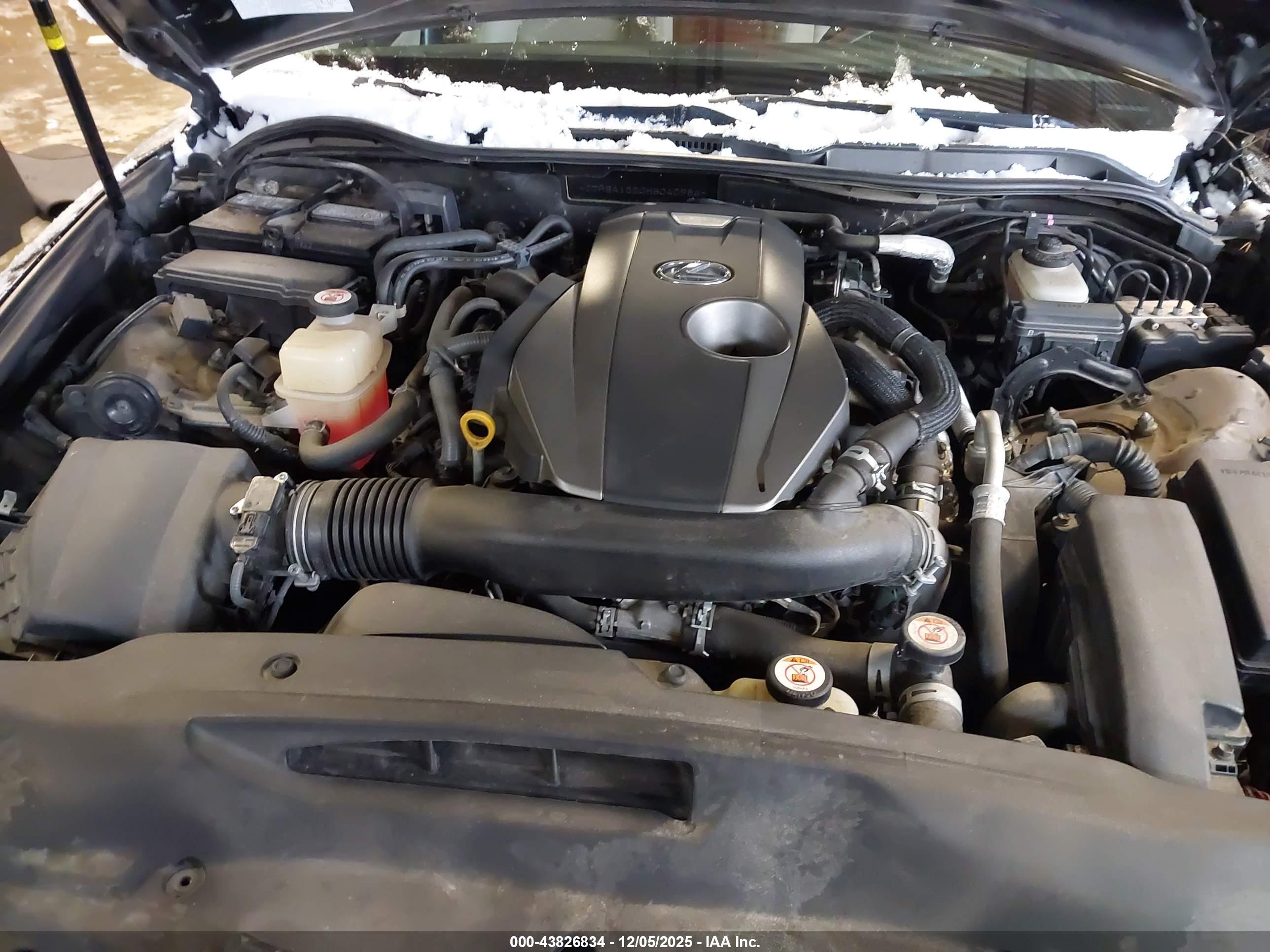 LEXUS IS image 10