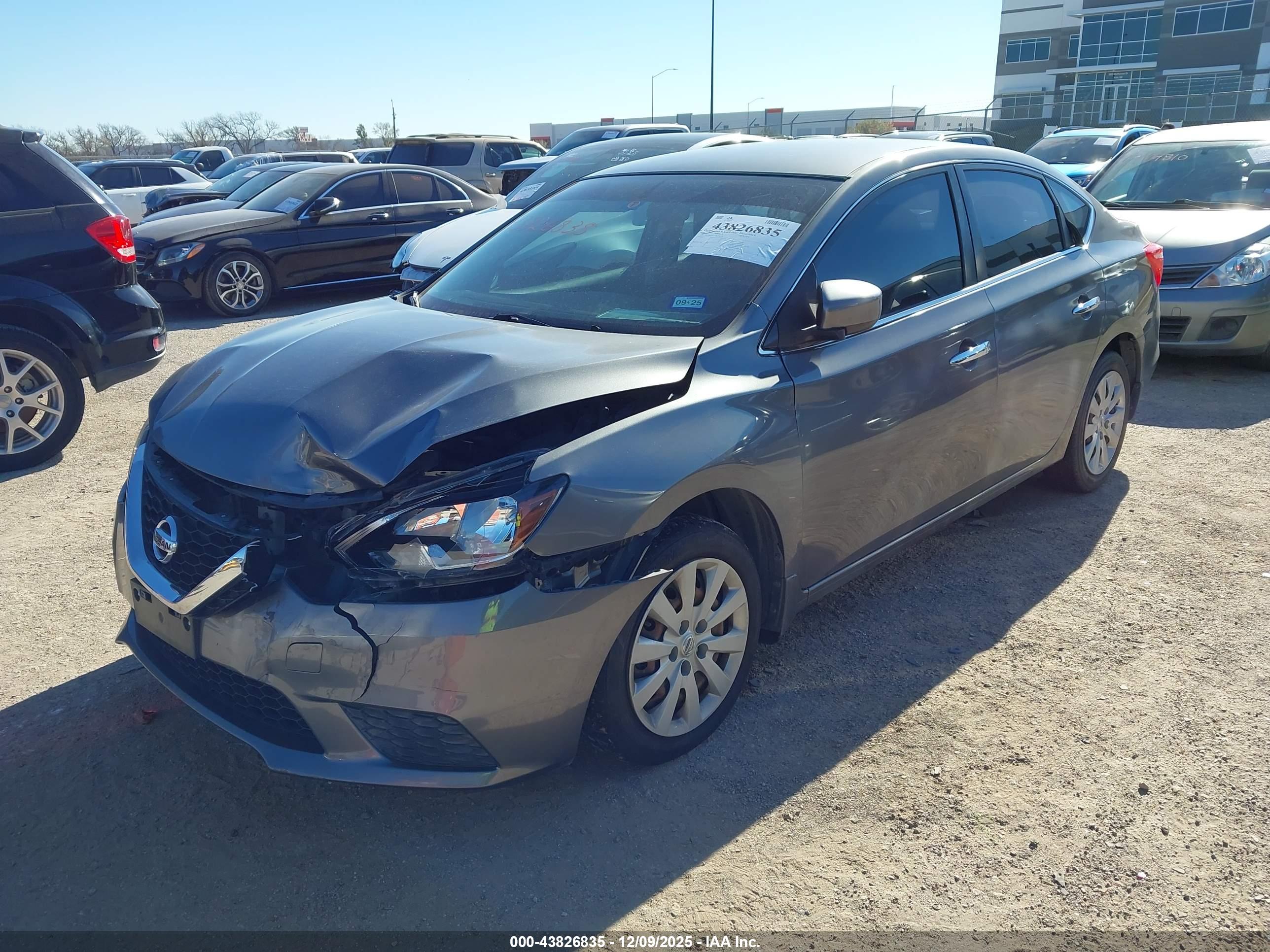 NISSAN SENTRA image 2
