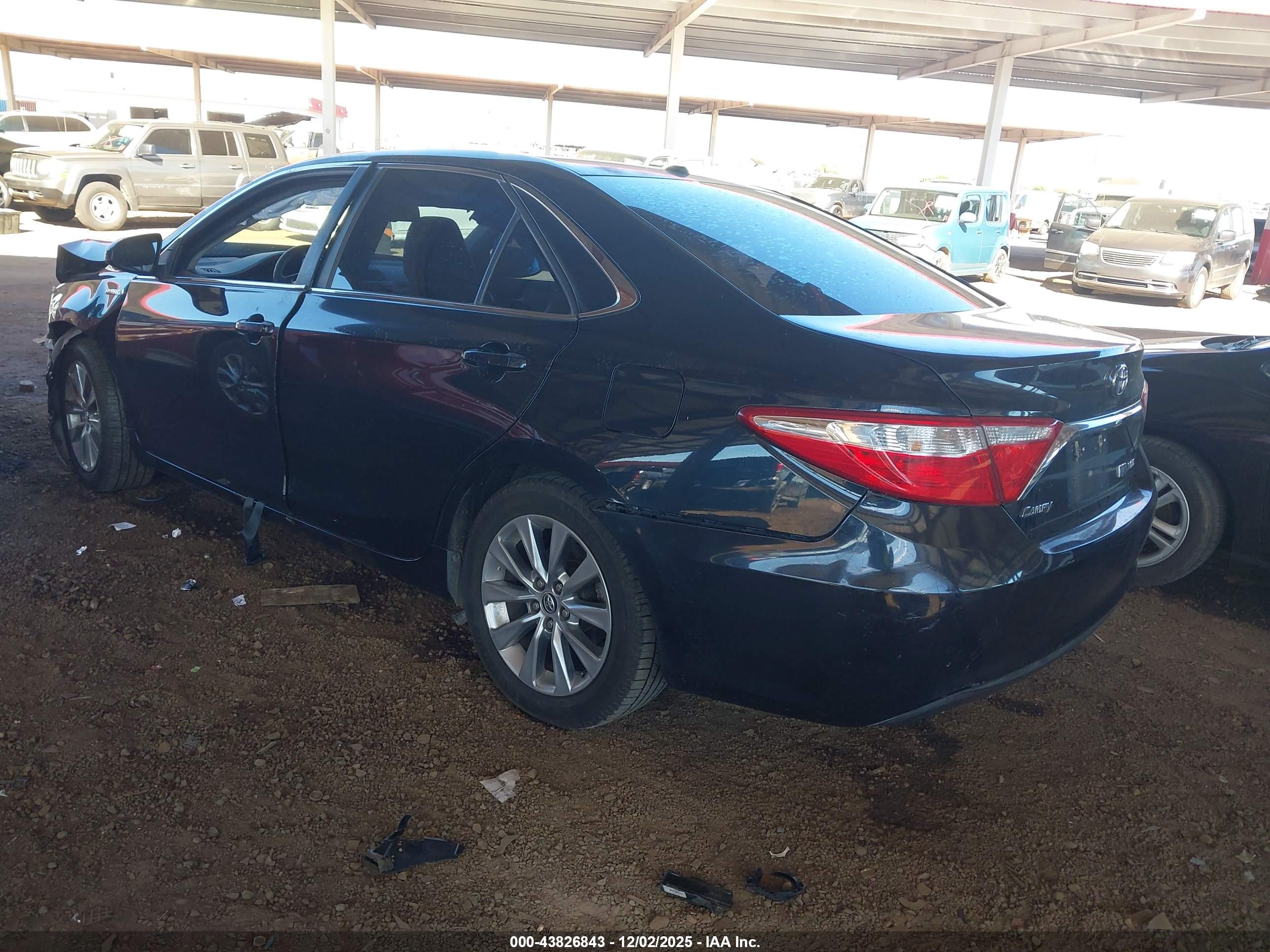 TOYOTA CAMRY image 3