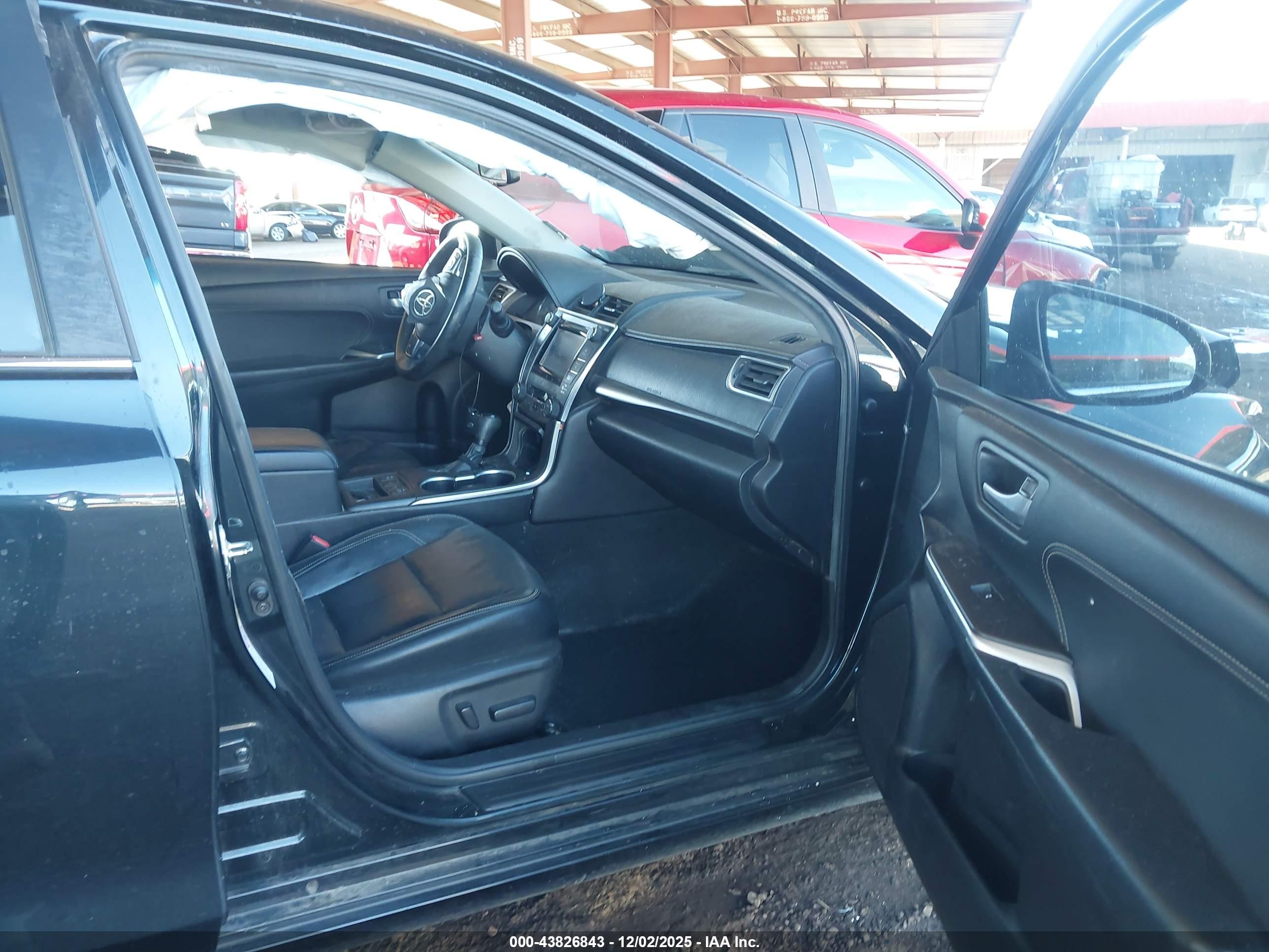 TOYOTA CAMRY image 5