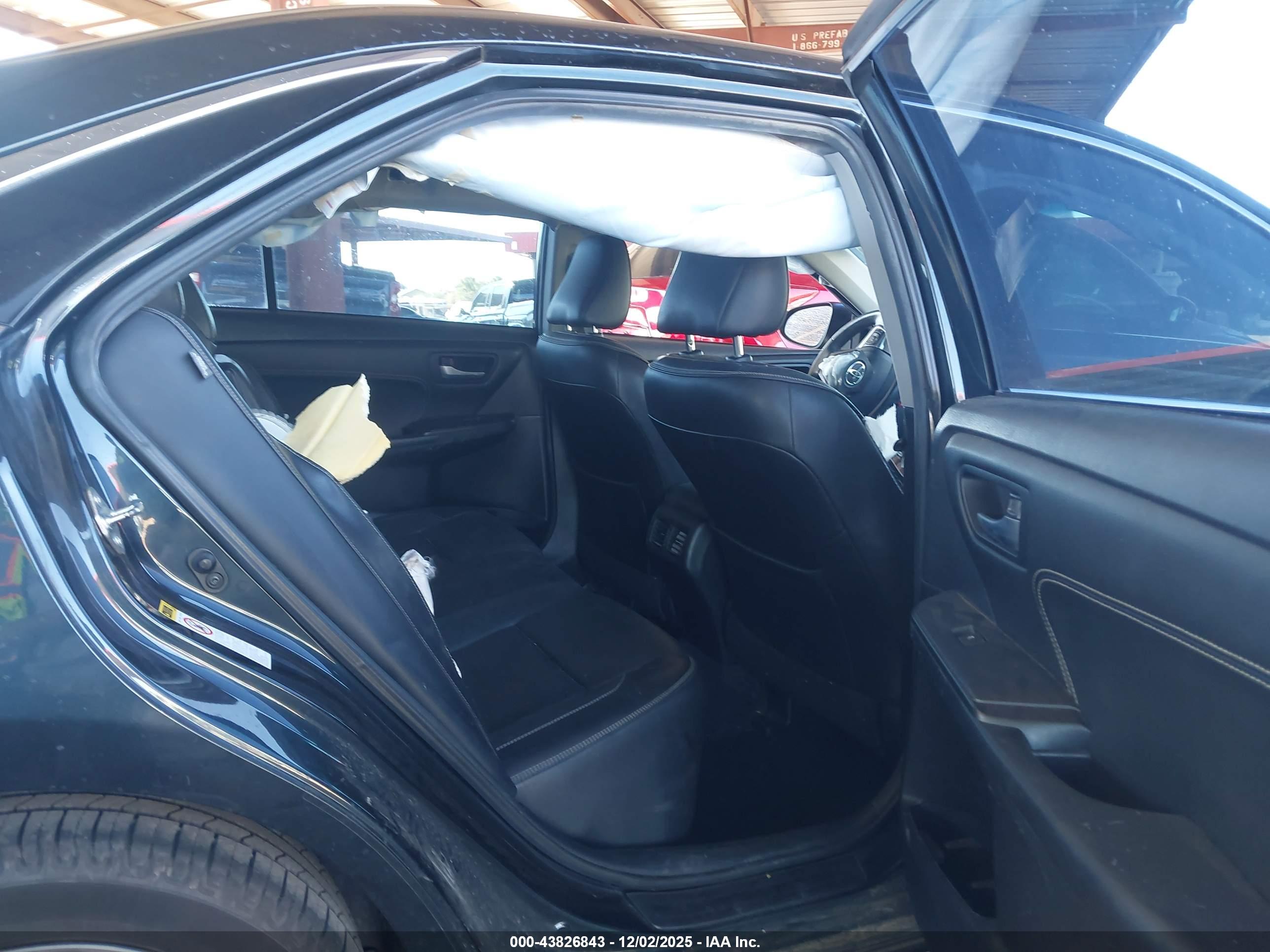 TOYOTA CAMRY image 8