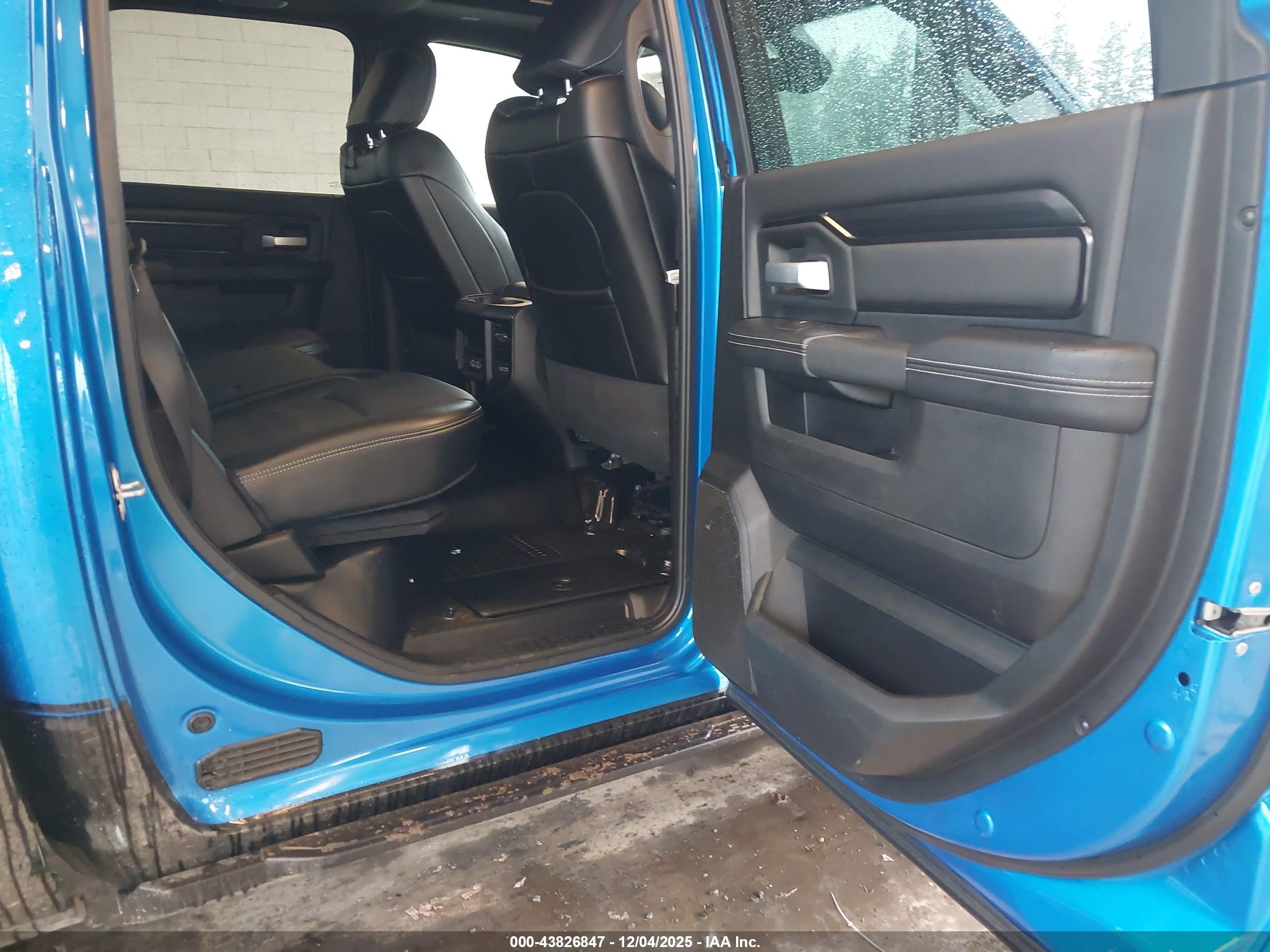 RAM 2500 image 8