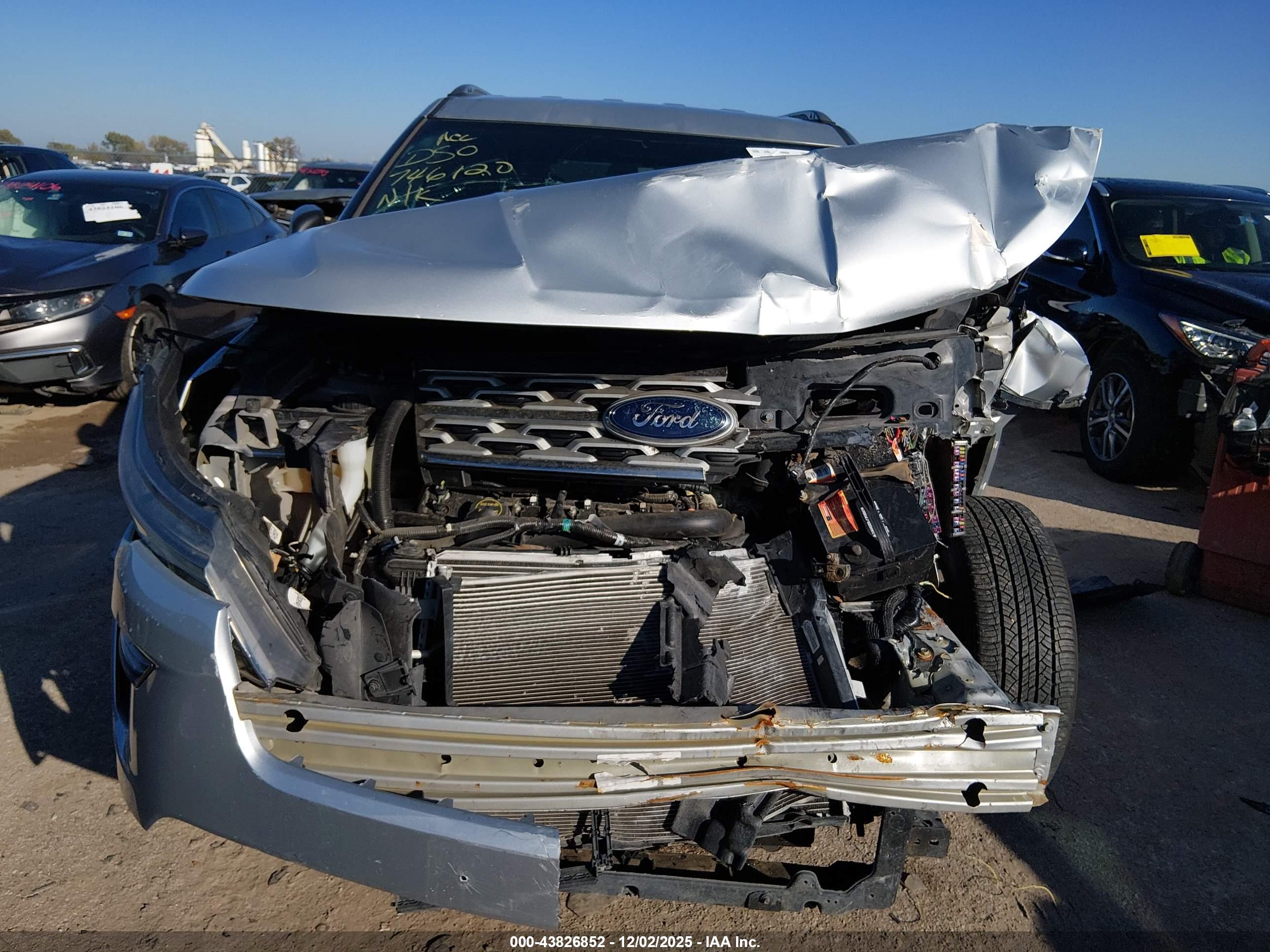 FORD EXPLORER image 6
