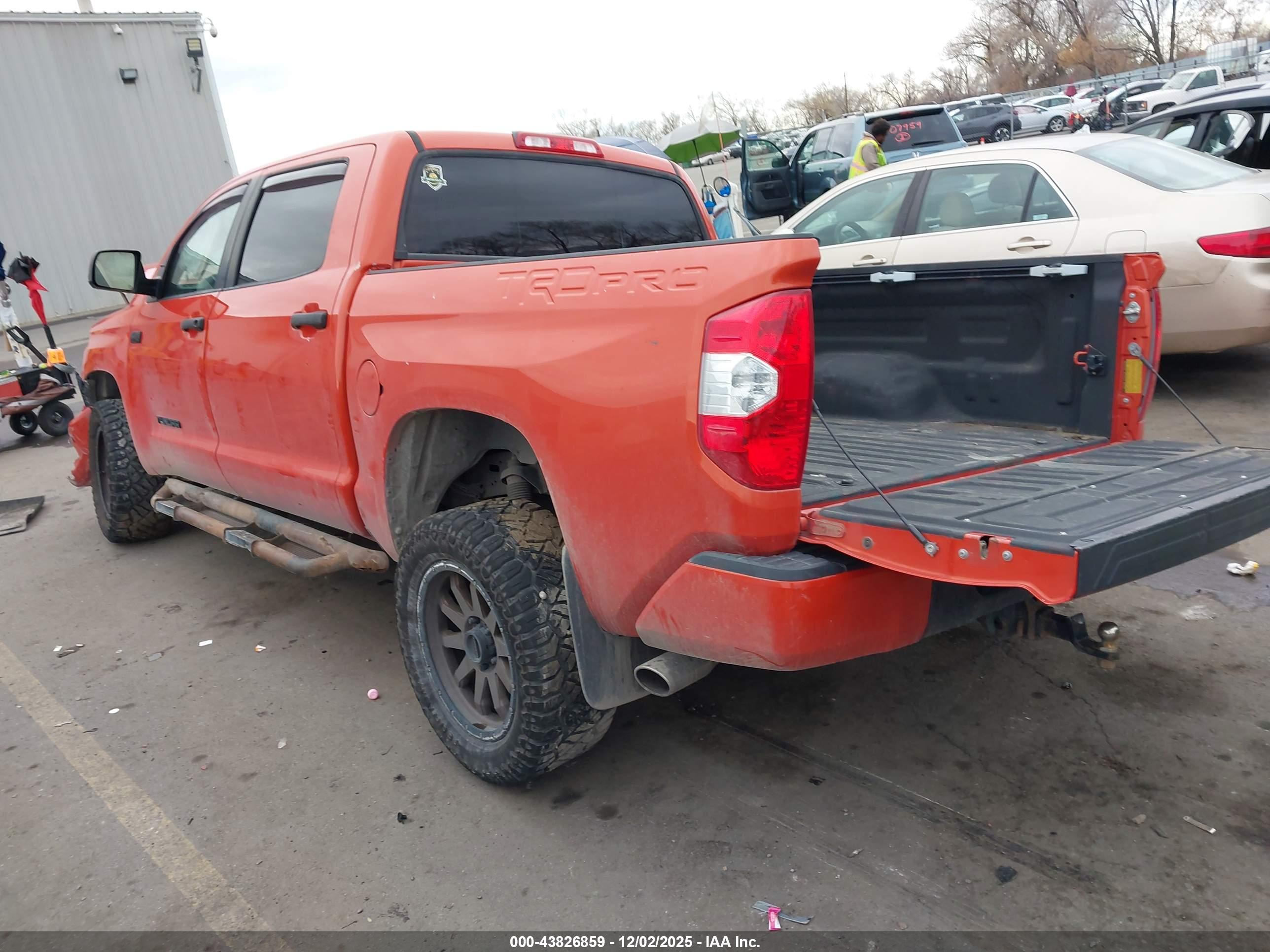TOYOTA TUNDRA image 3