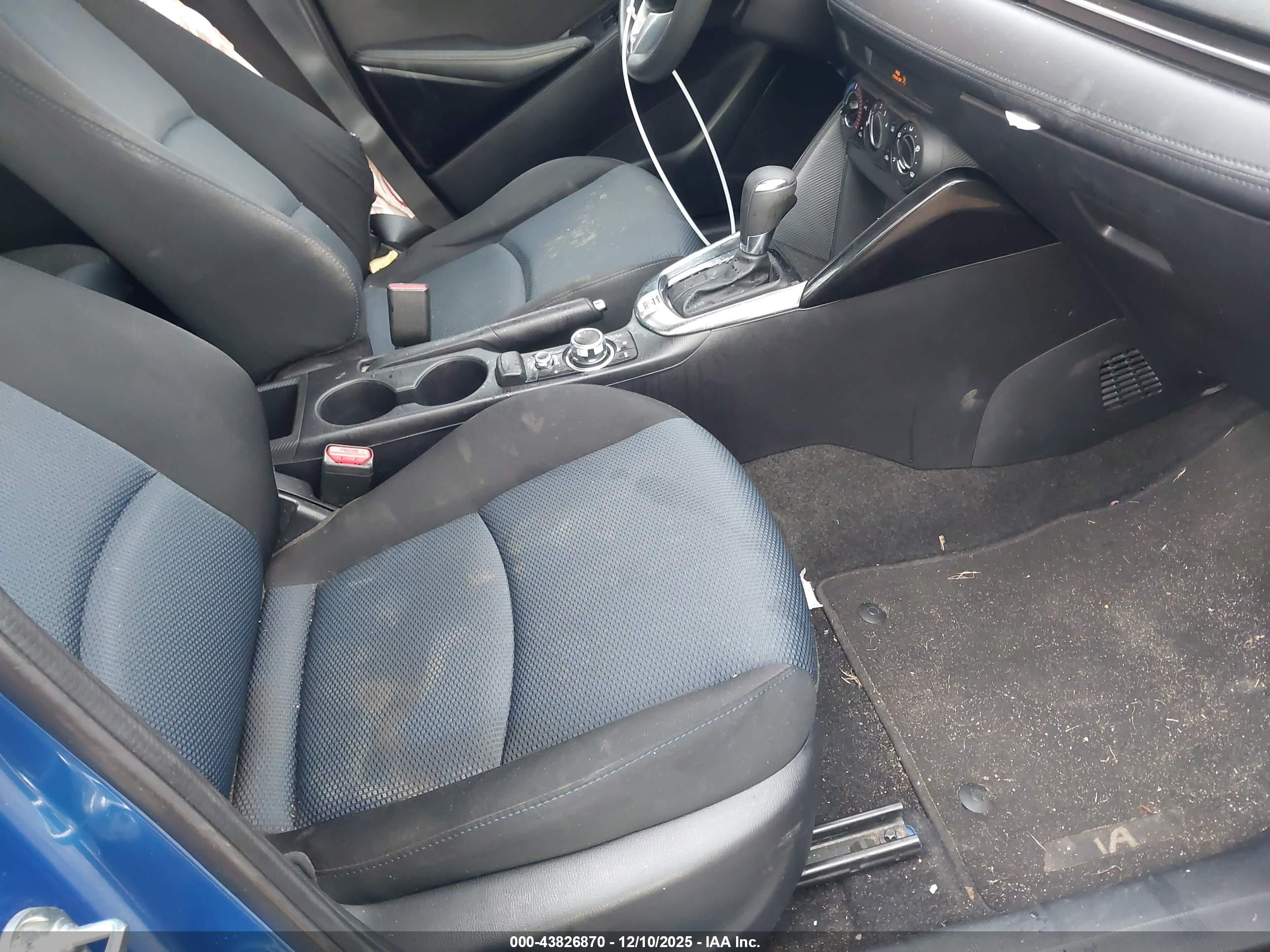 TOYOTA YARIS image 5