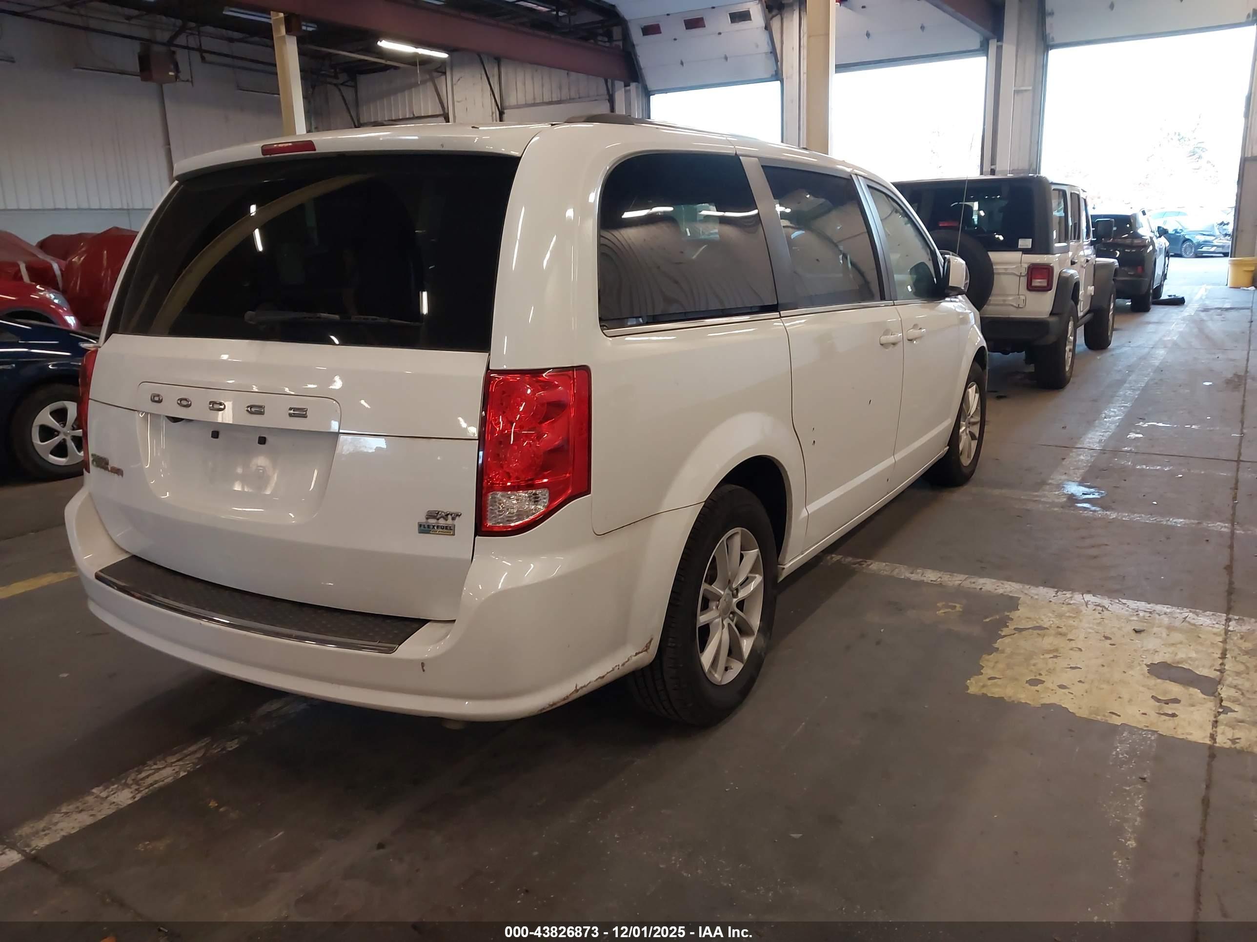 DODGE GRAND image 4