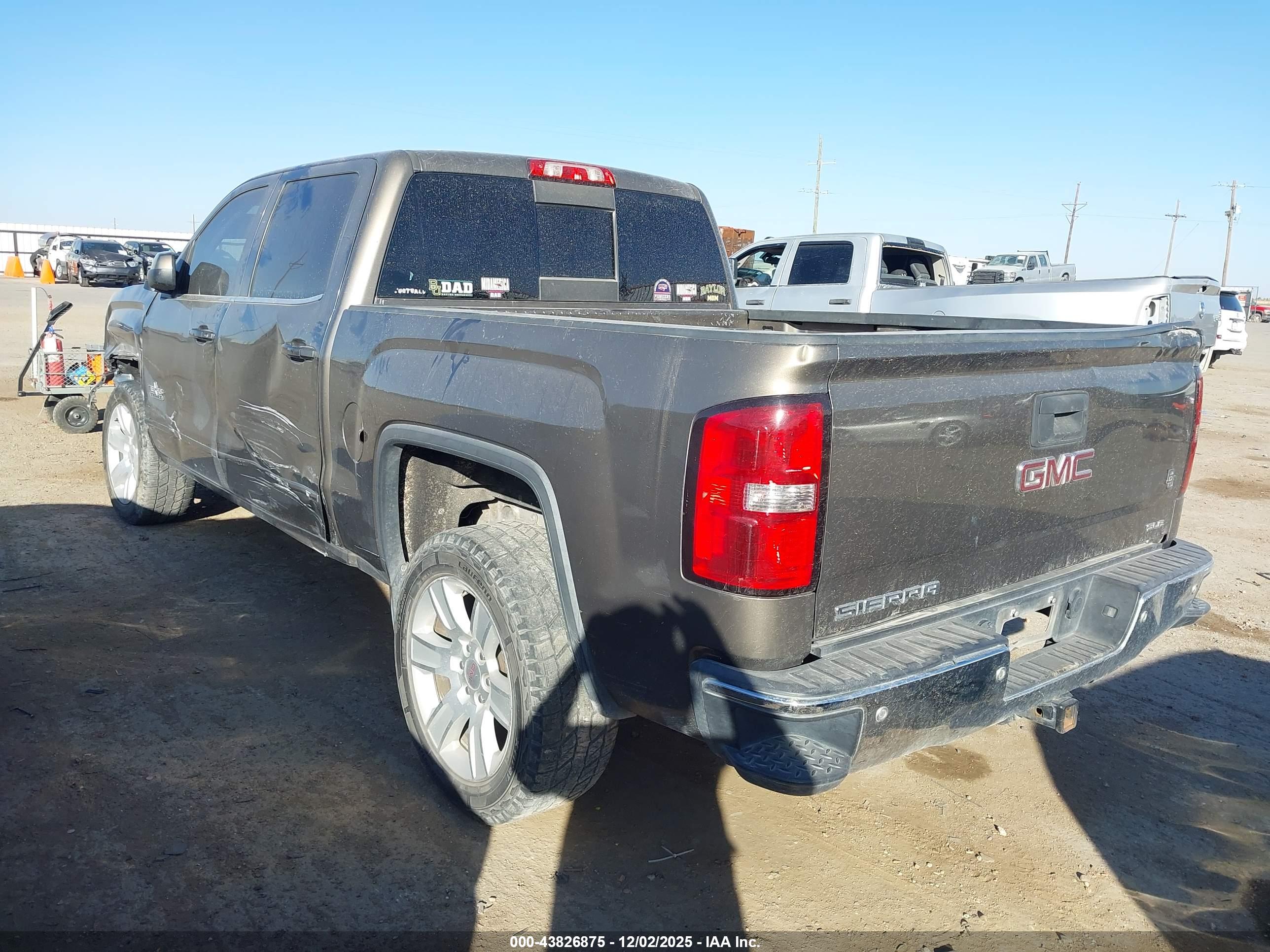 GMC SIERRA image 3