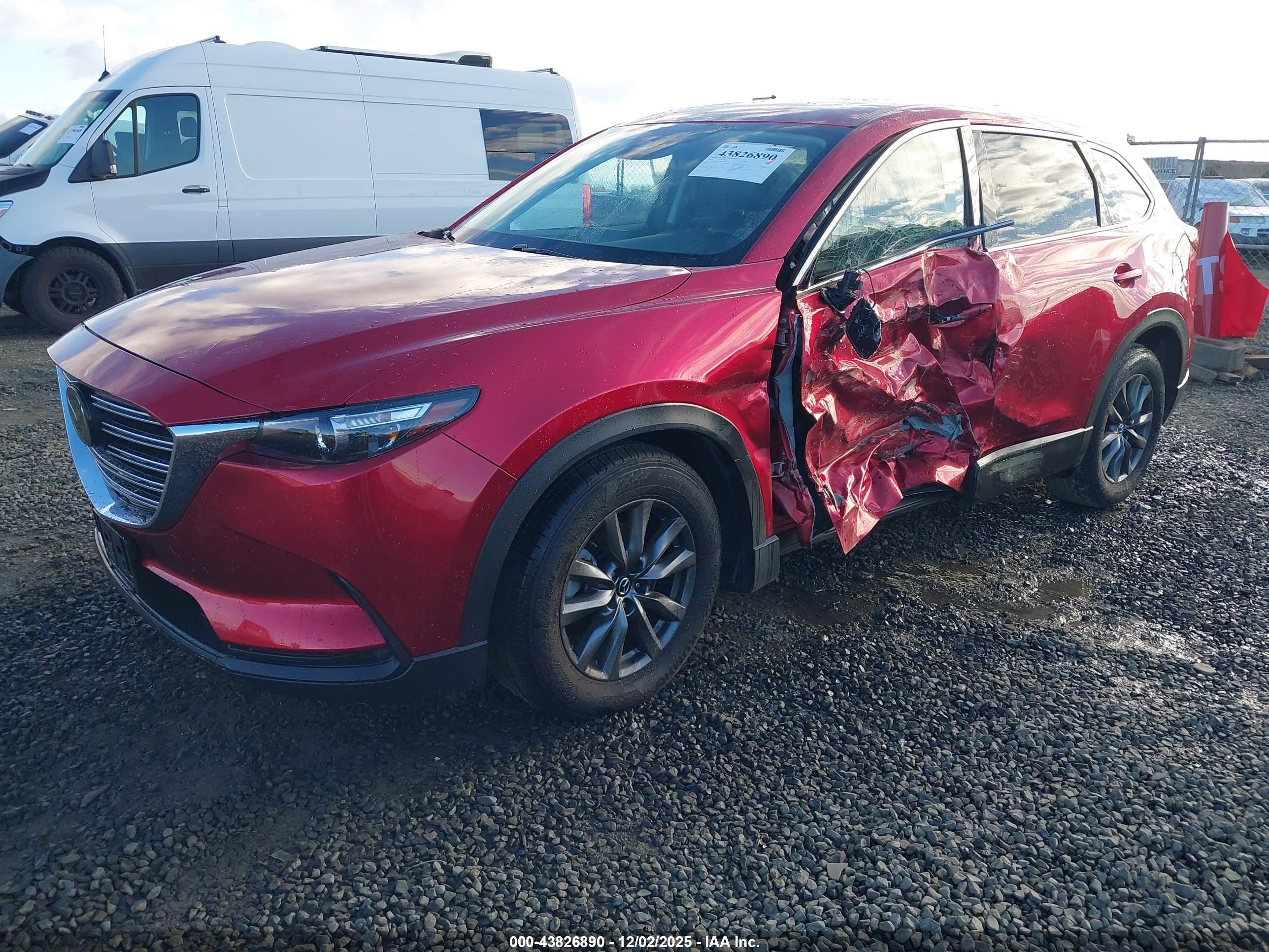 MAZDA CX-9 image 2