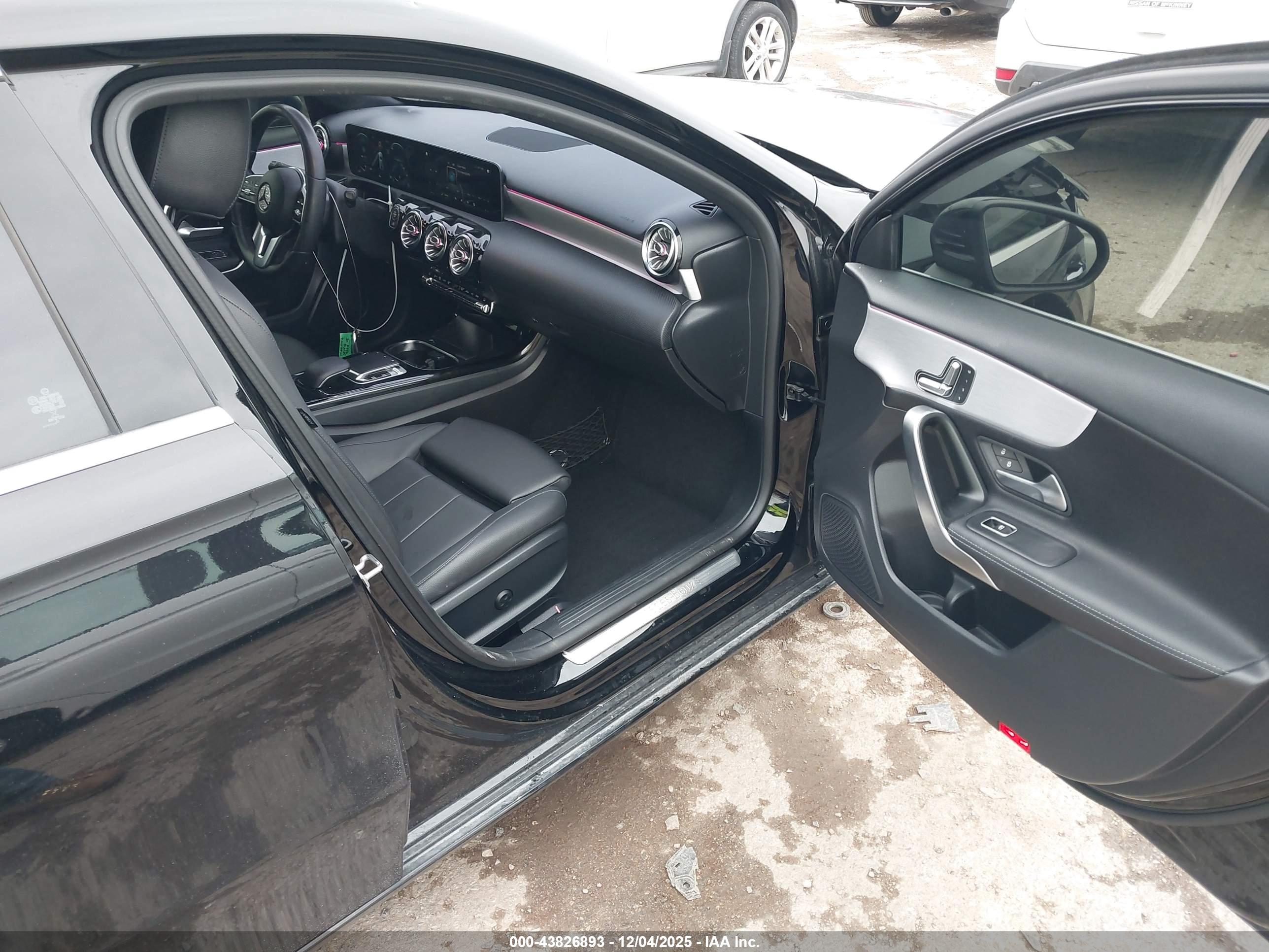 MERCEDES-BENZ A image 5
