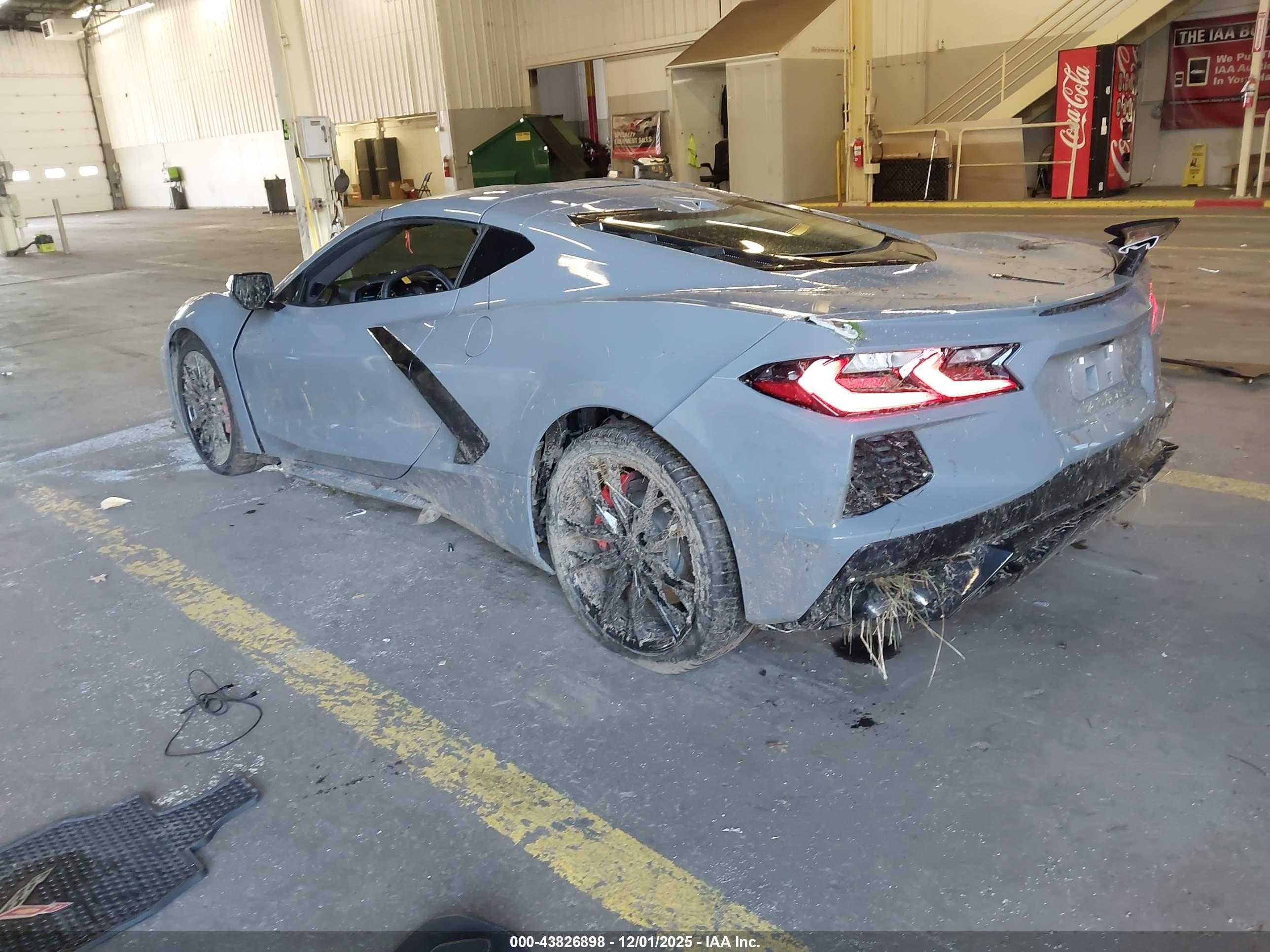 CHEVROLET CORVETTE image 3
