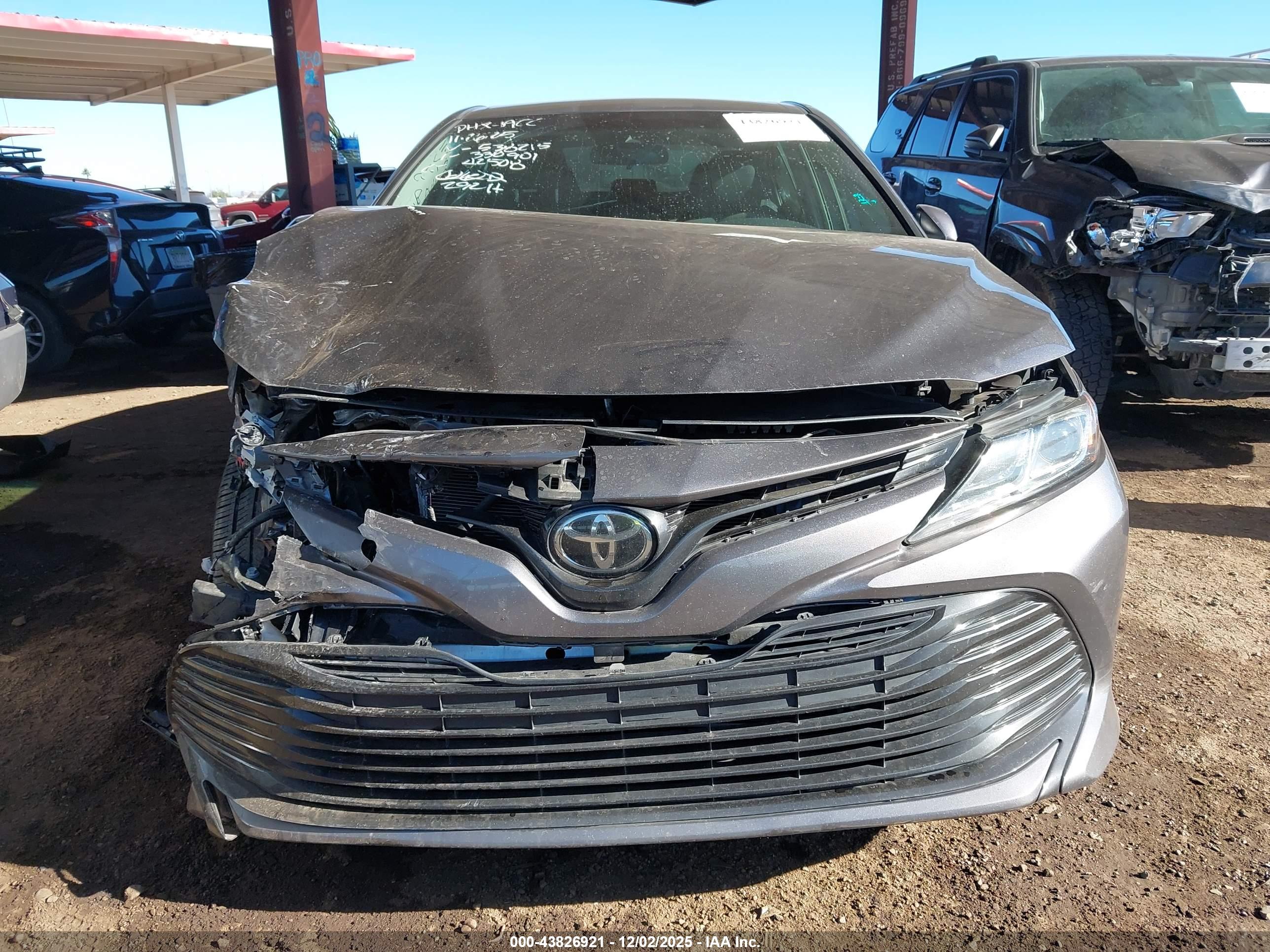 TOYOTA CAMRY image 6