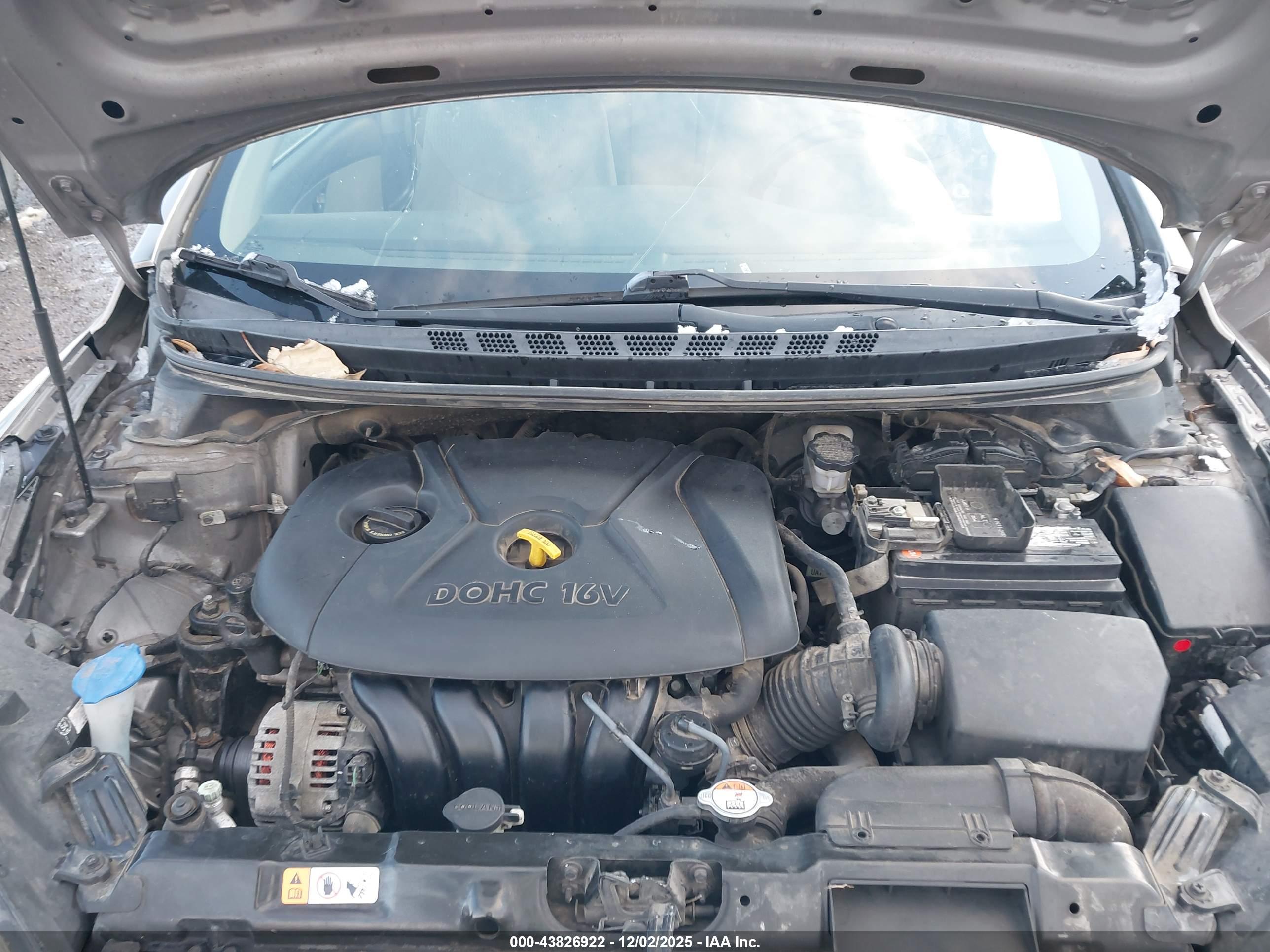 HYUNDAI ELANTRA image 10
