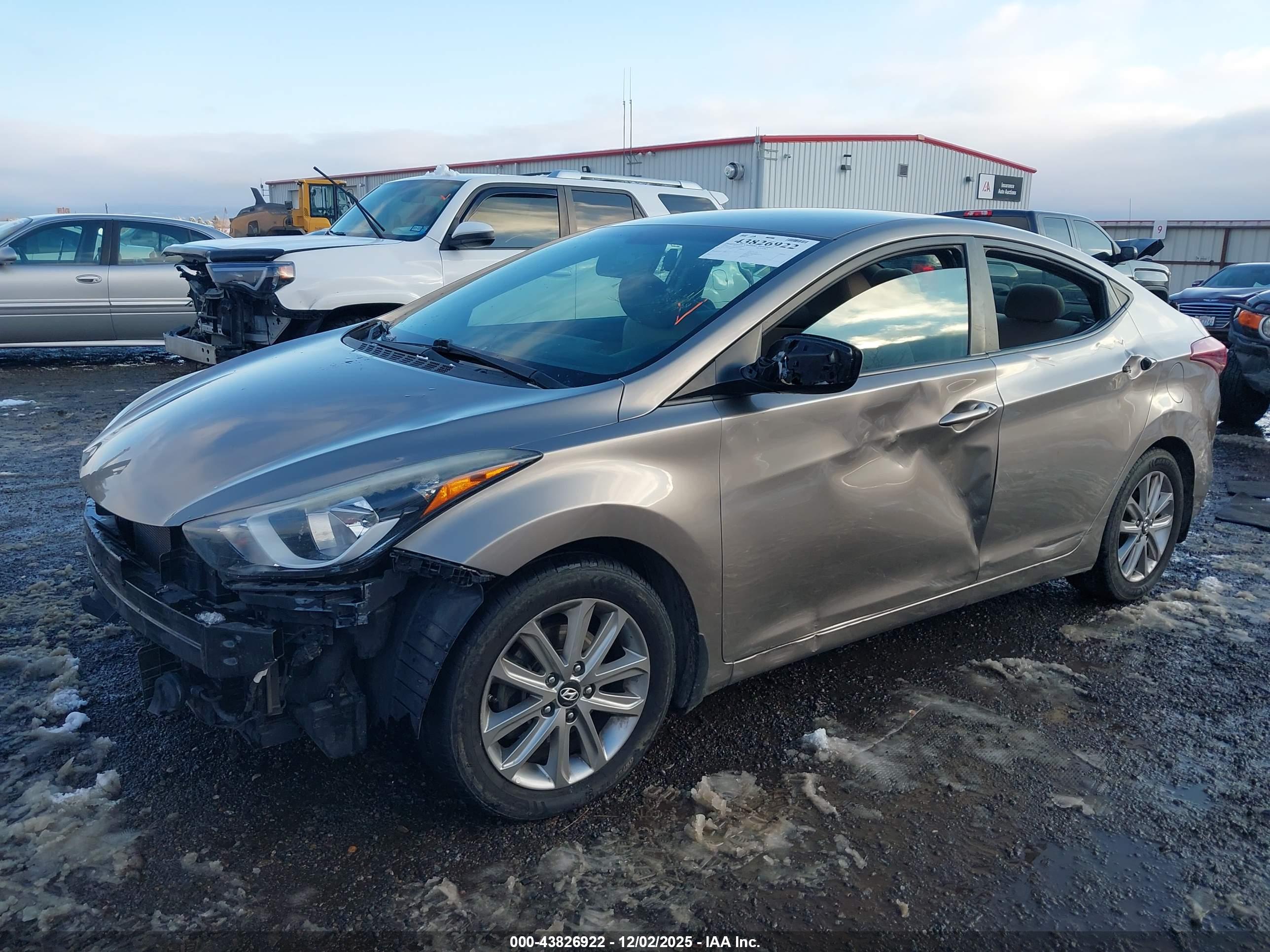 HYUNDAI ELANTRA image 2