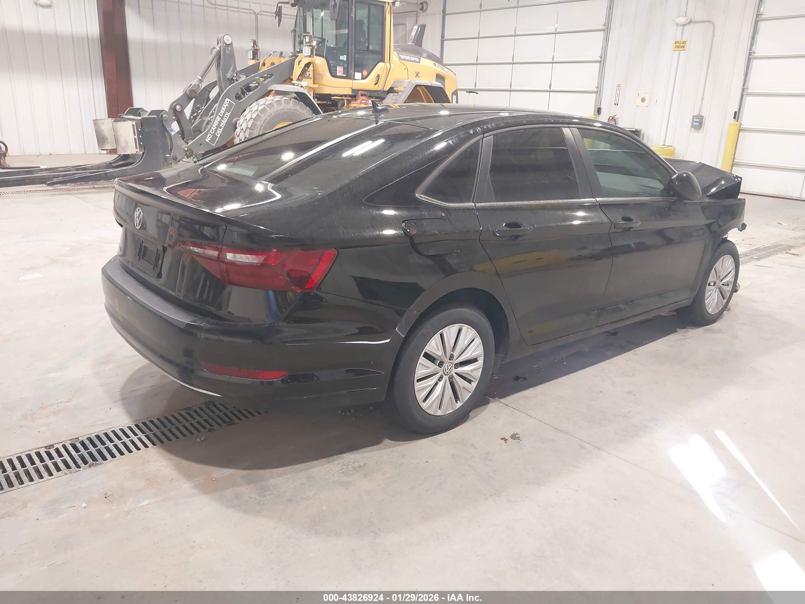 VOLKSWAGEN JETTA image 4