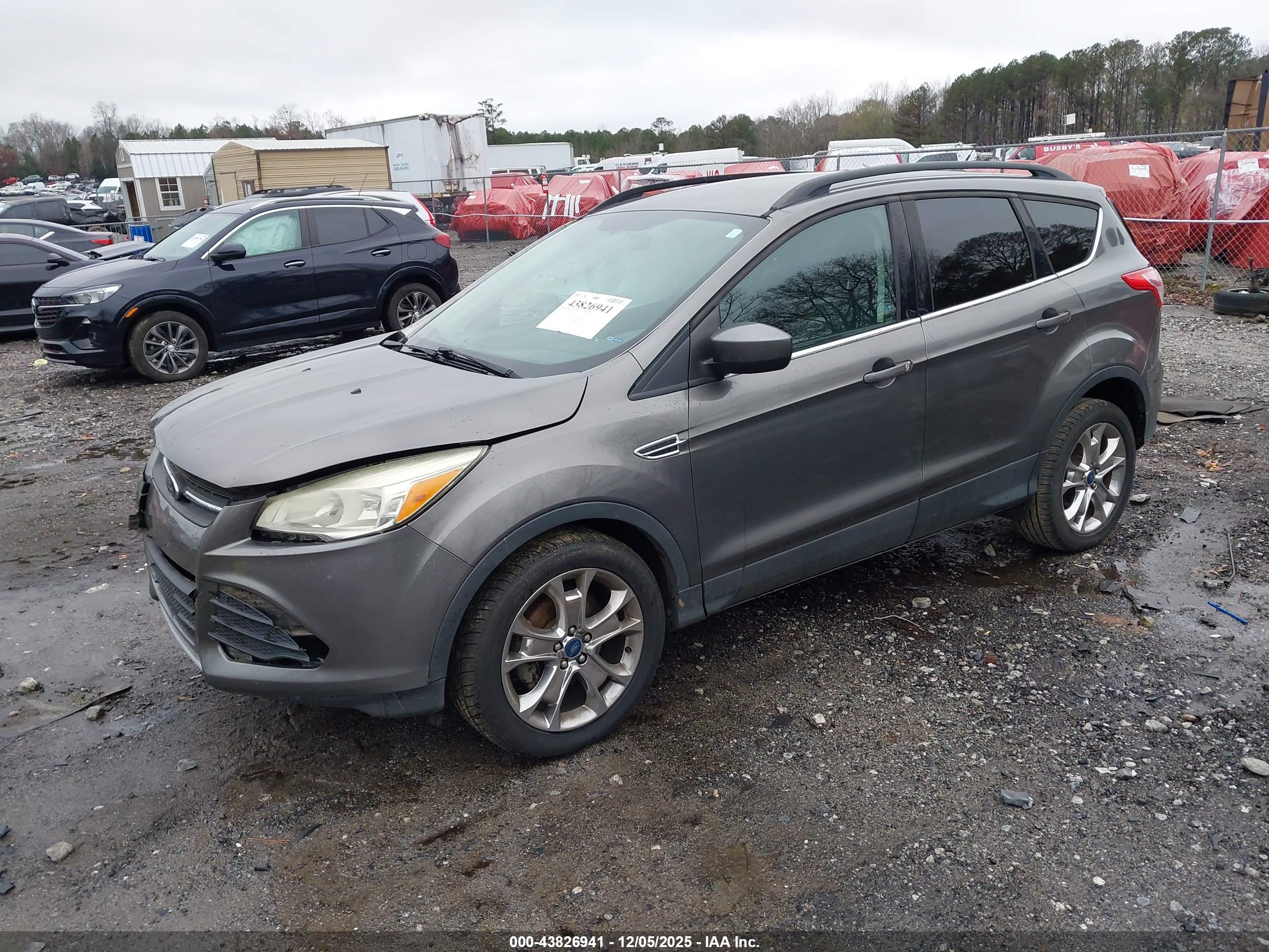 FORD ESCAPE image 2