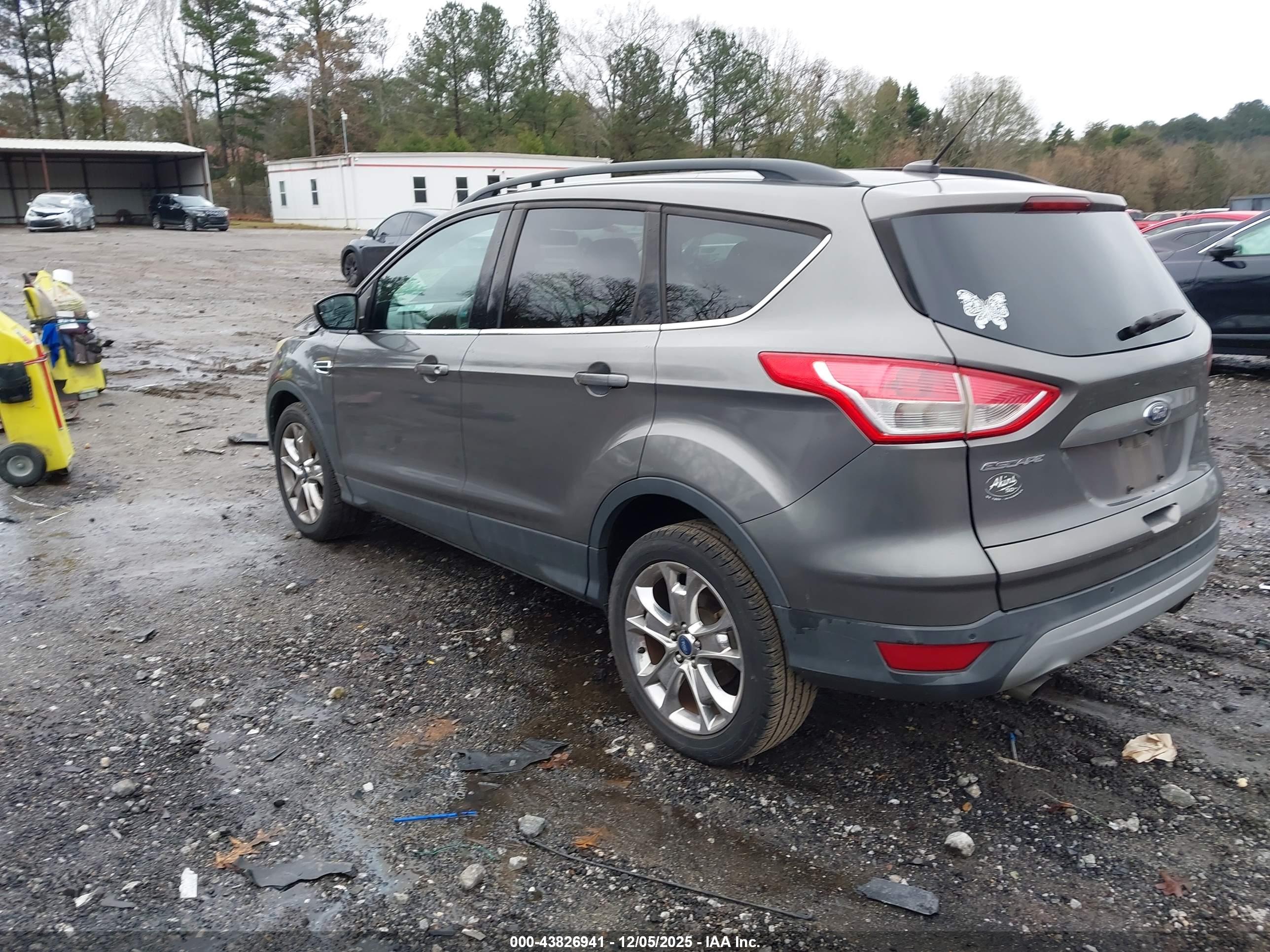 FORD ESCAPE image 3