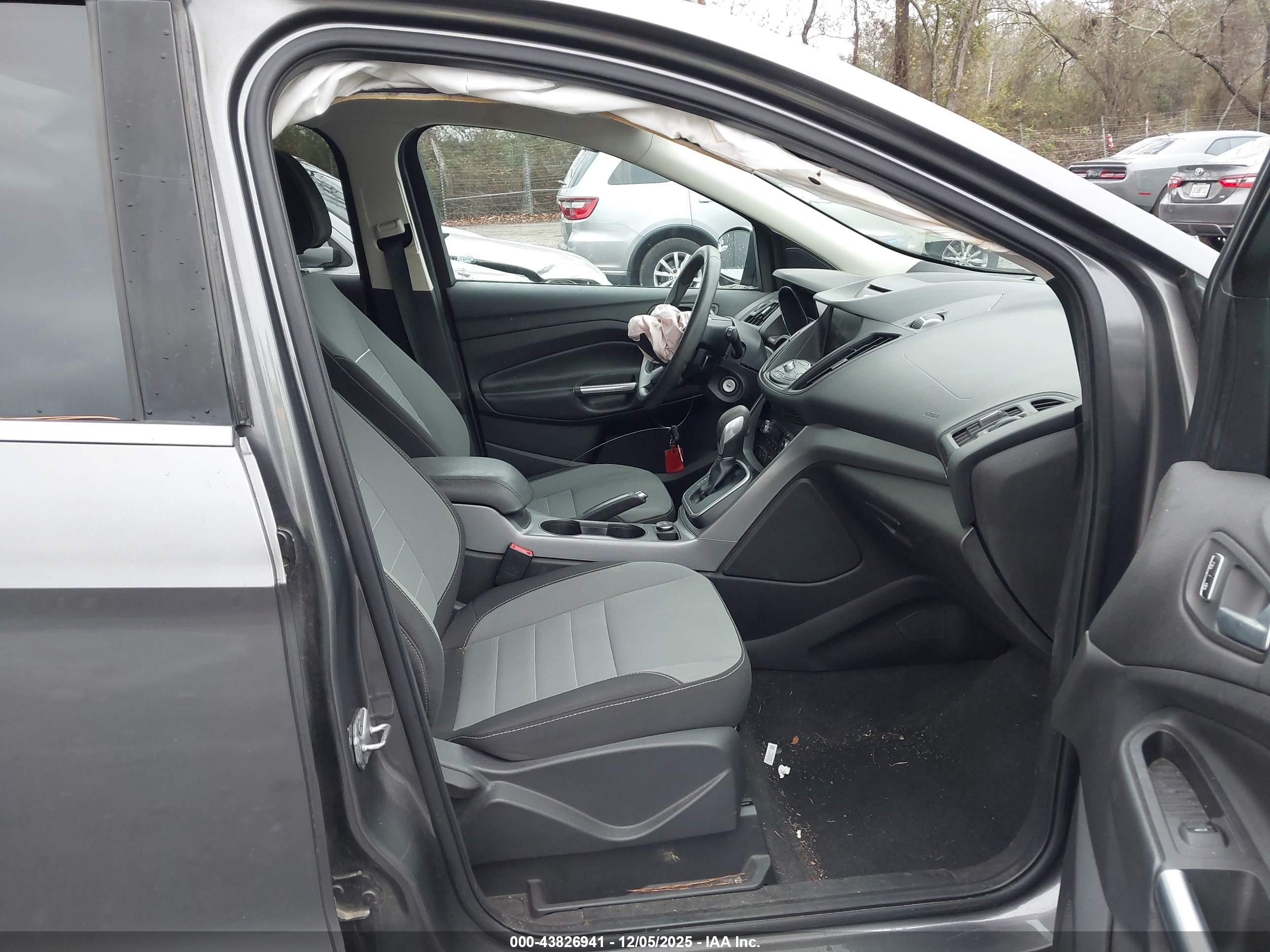 FORD ESCAPE image 5