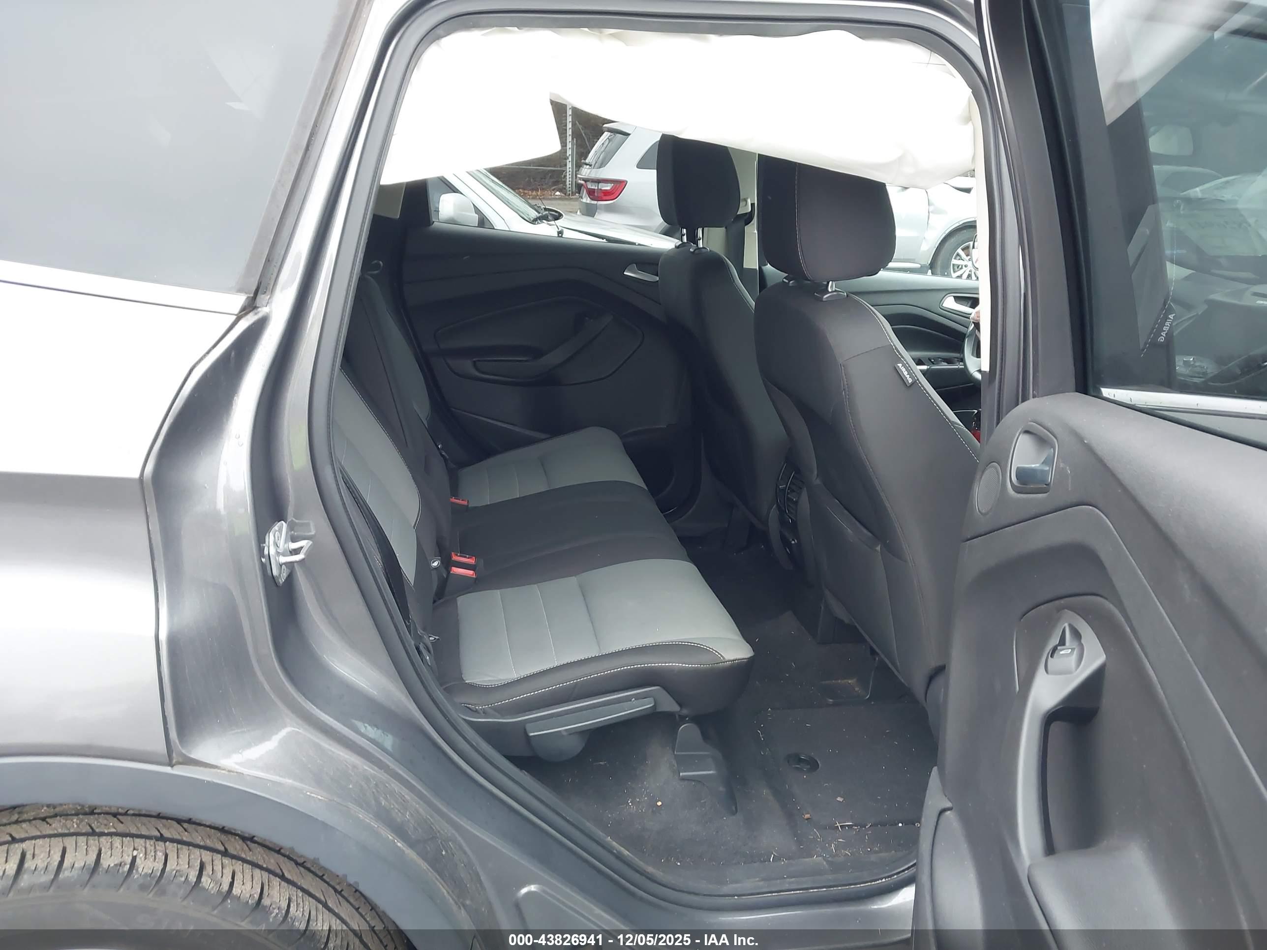 FORD ESCAPE image 8