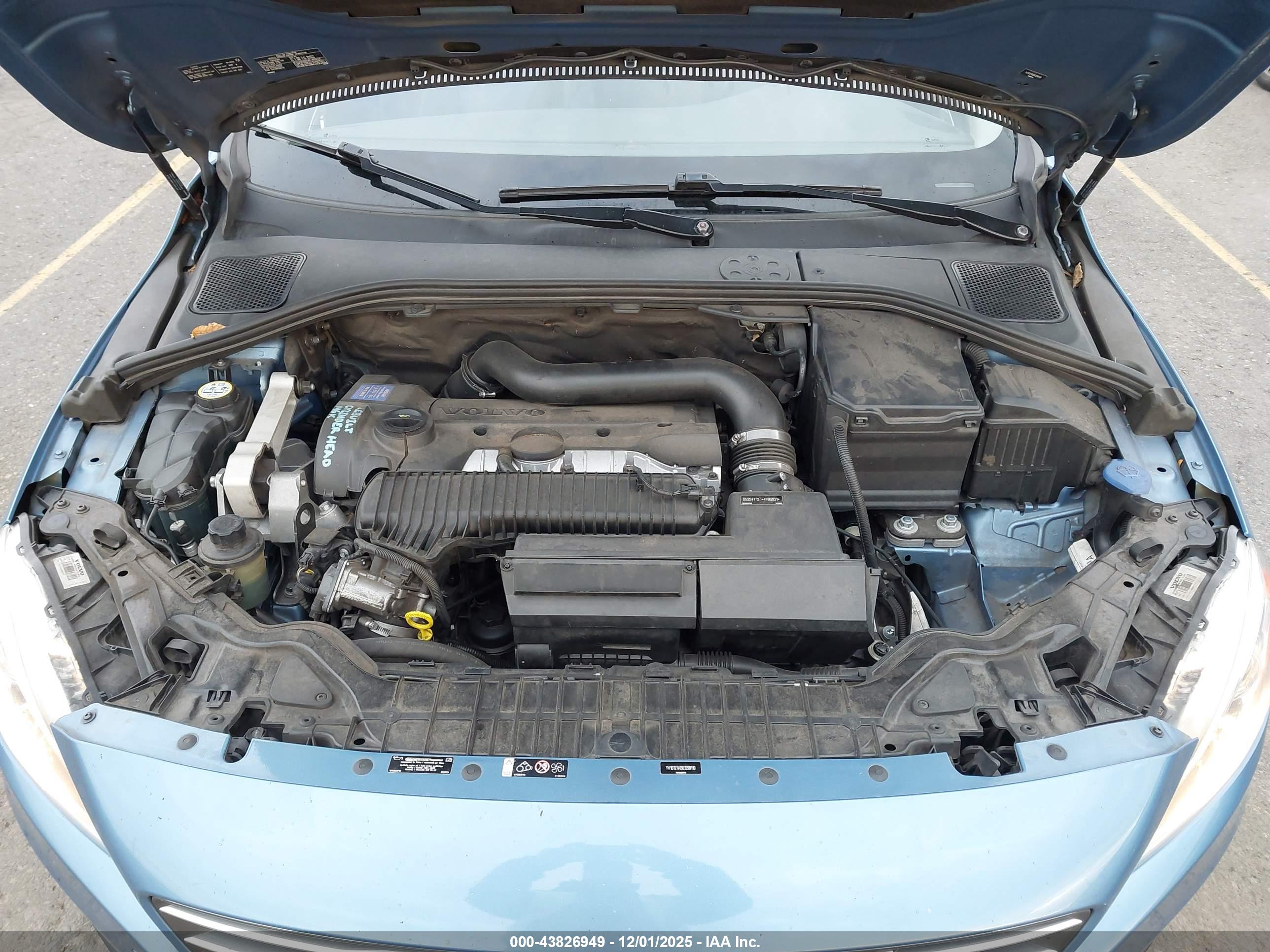 VOLVO S60 image 10