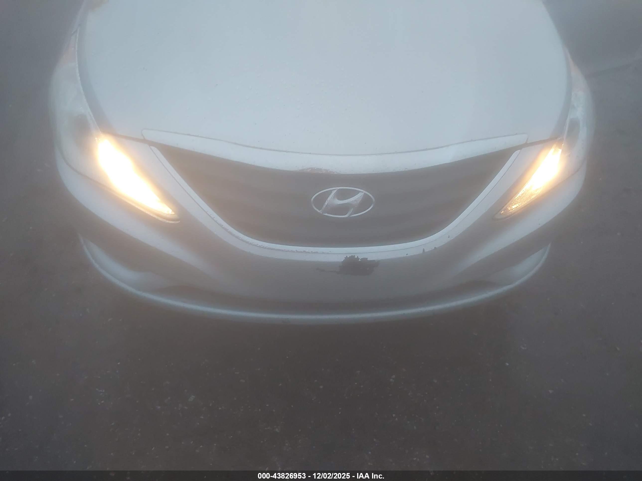 HYUNDAI SONATA image 6