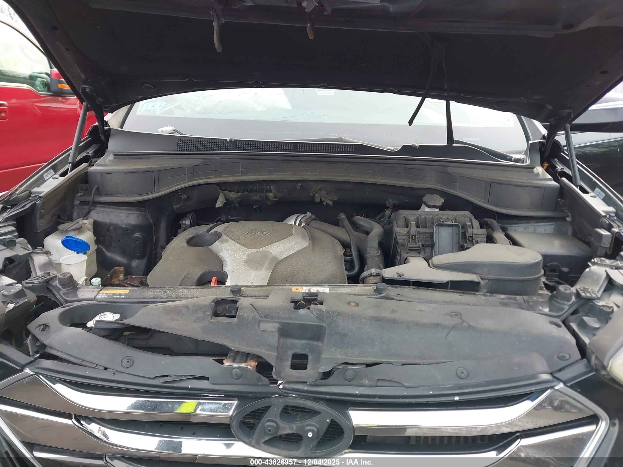 HYUNDAI SANTA image 10