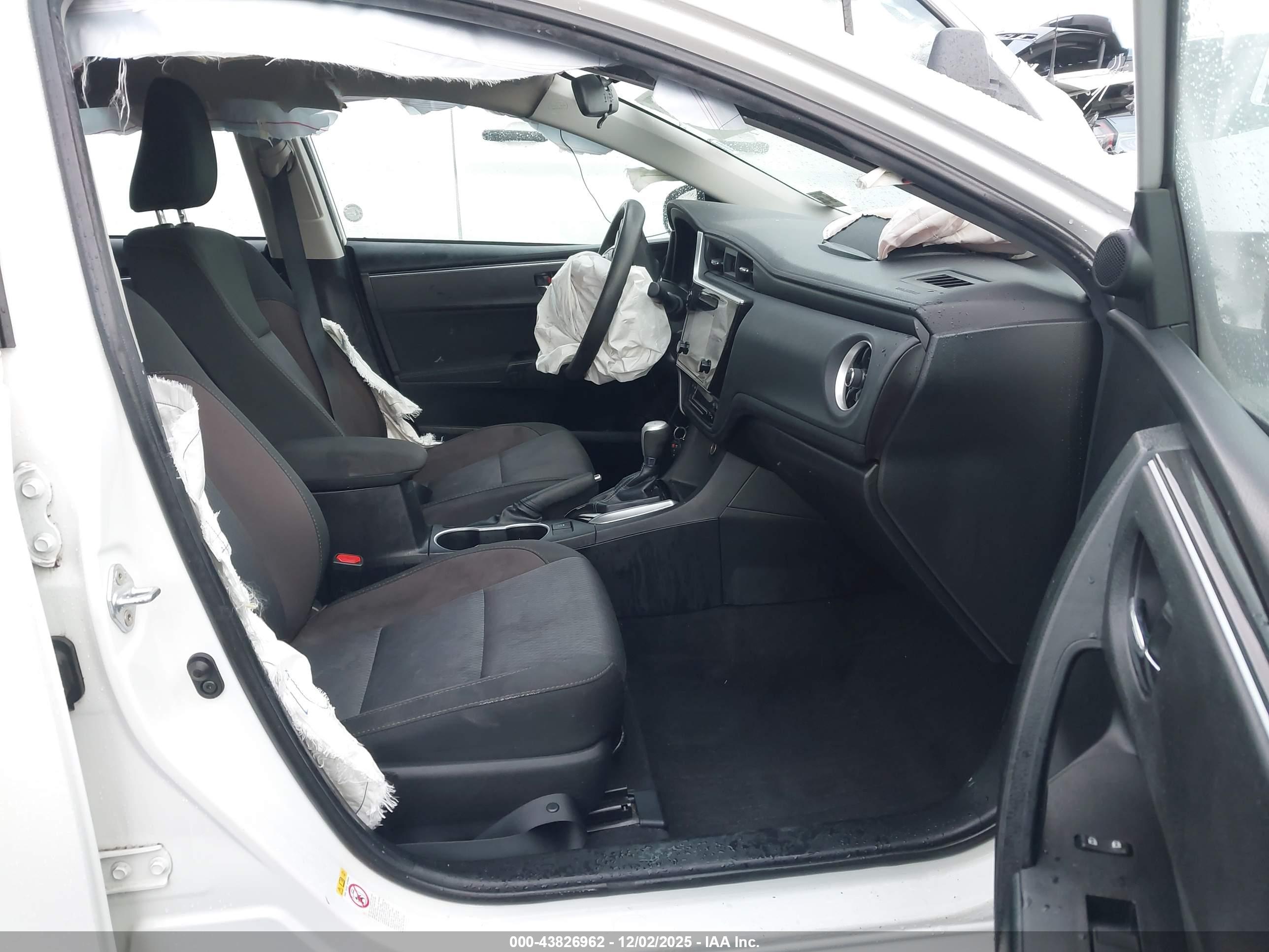TOYOTA COROLLA image 5