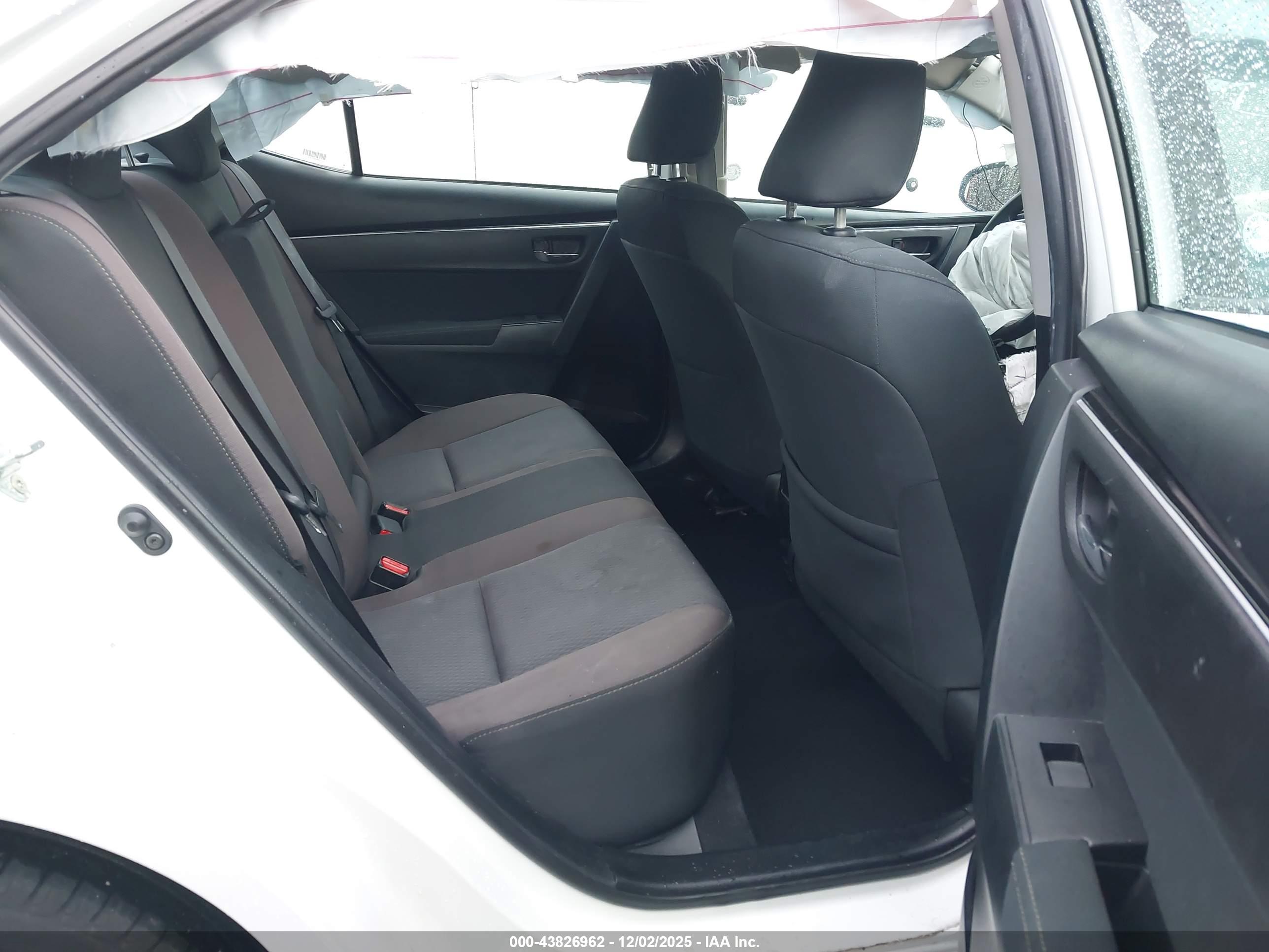 TOYOTA COROLLA image 8