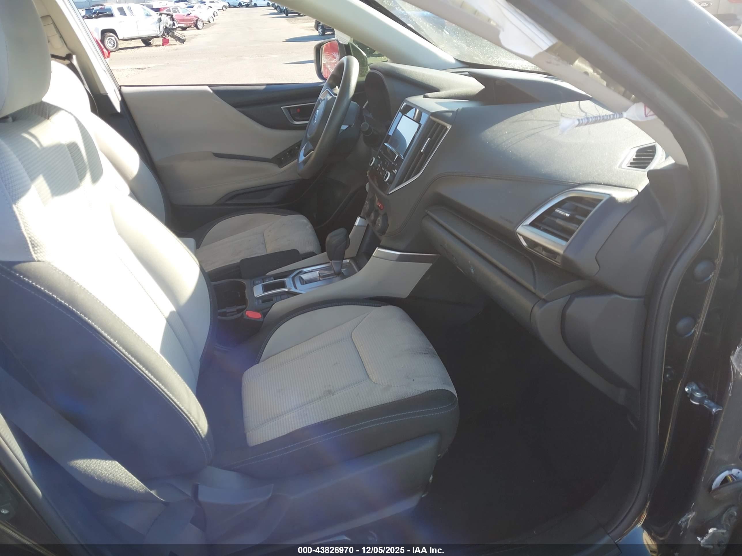 SUBARU FORESTER image 5