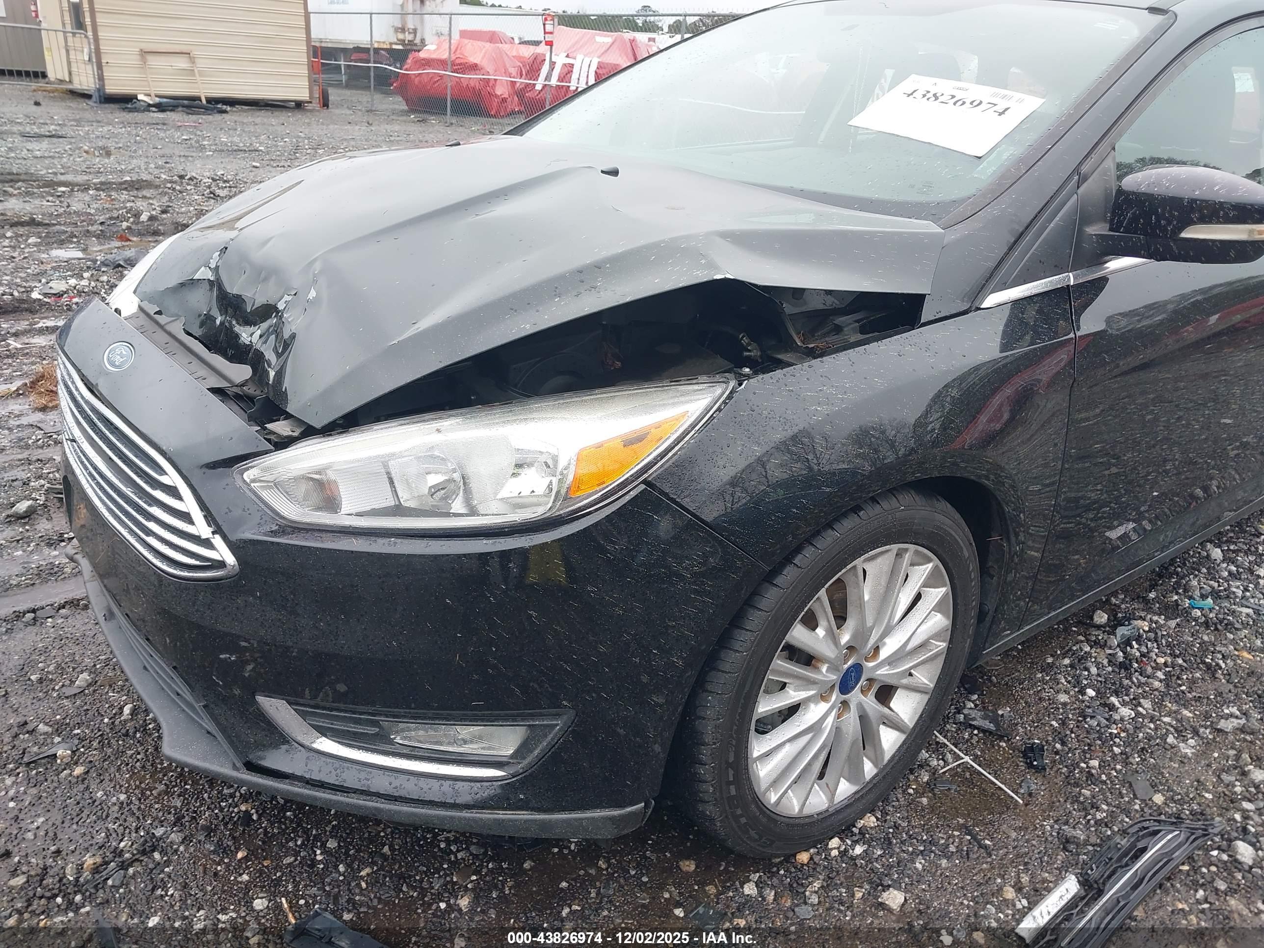 FORD FOCUS image 6